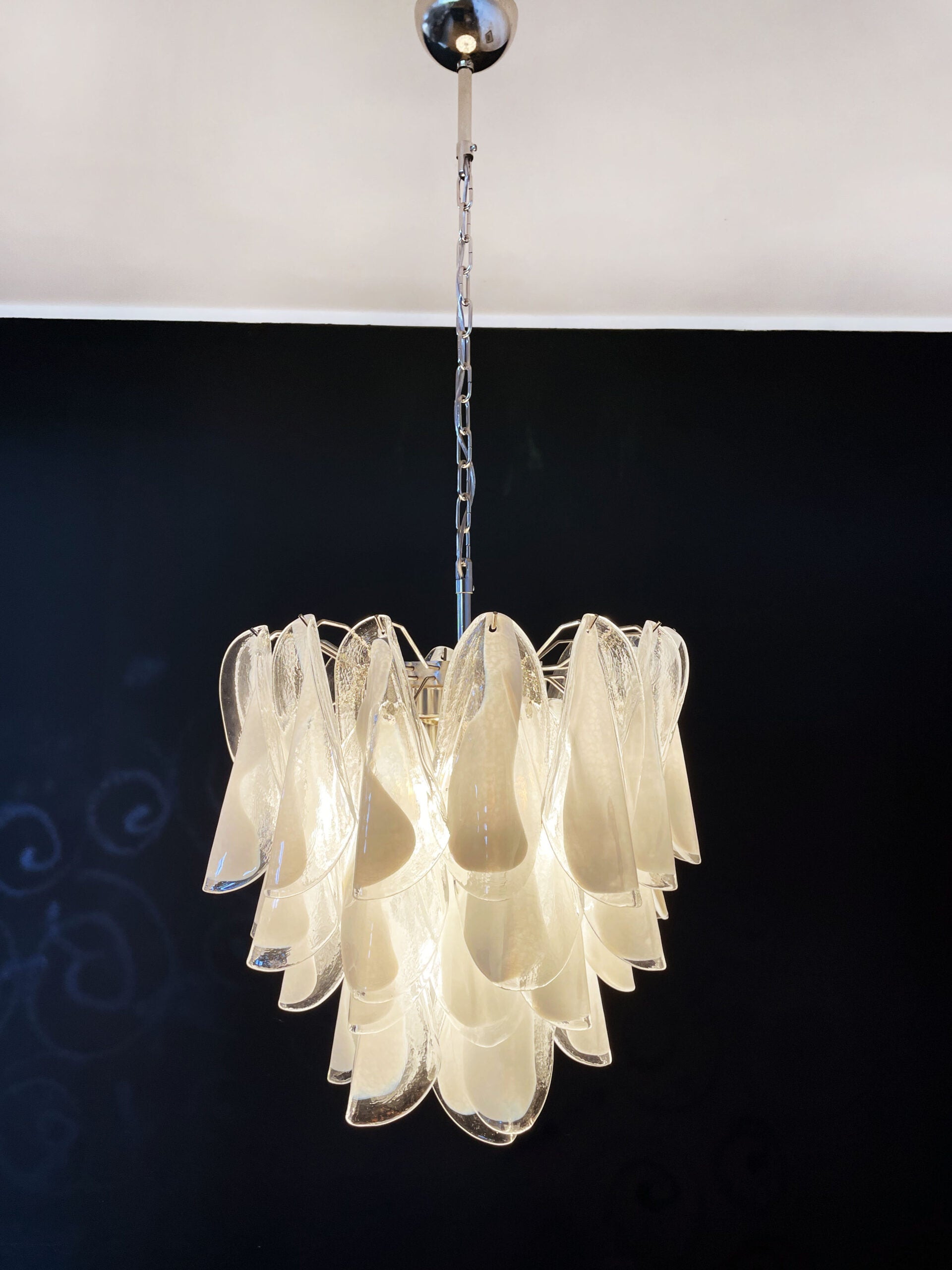 Murano Lysekrone – 41 Hvite Rondiniglass – detalj 6 – Murano Classics