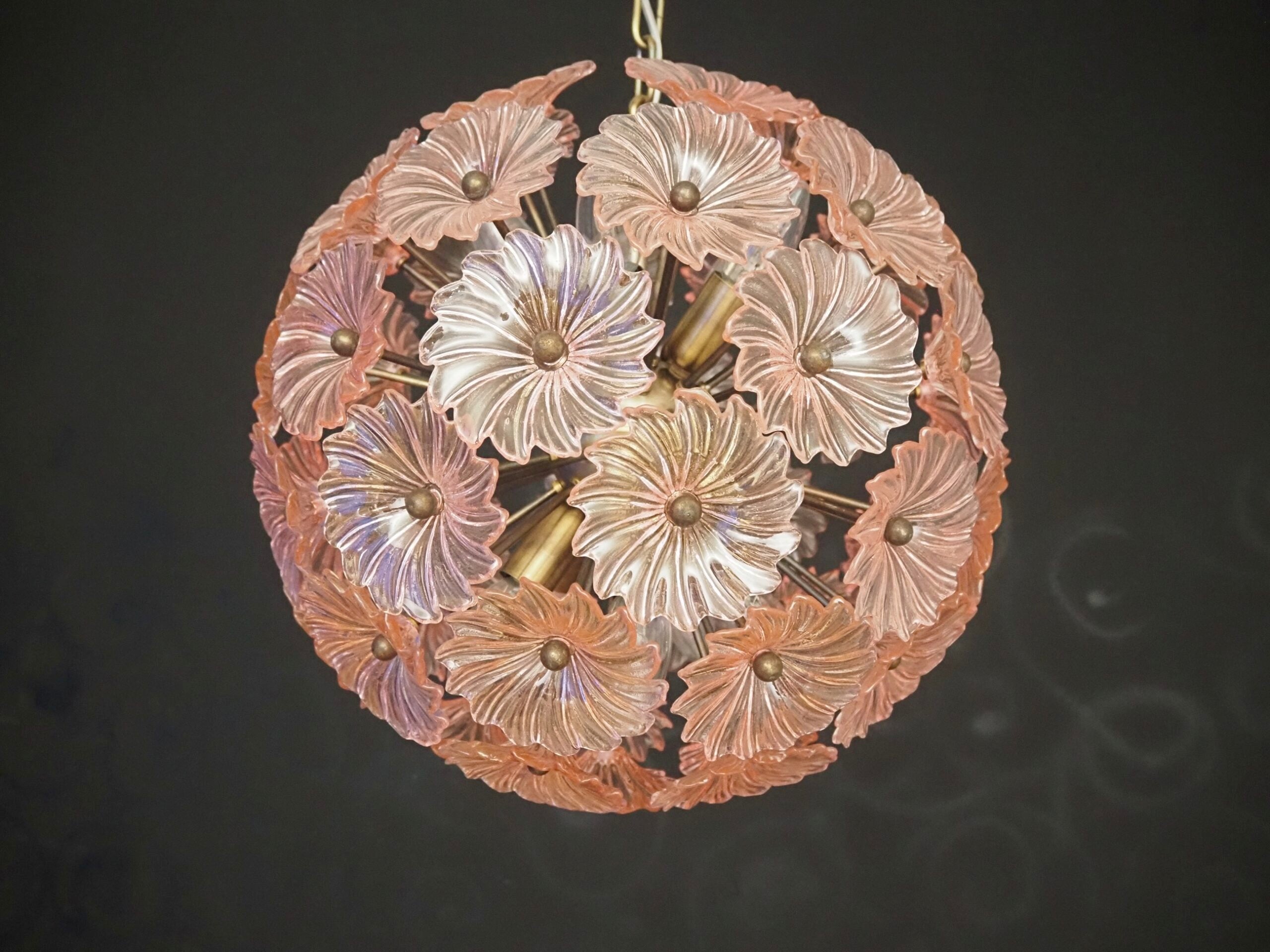 Murano Chandelier – 51 Pink Daisy Glass – detail 6 – Murano Classics