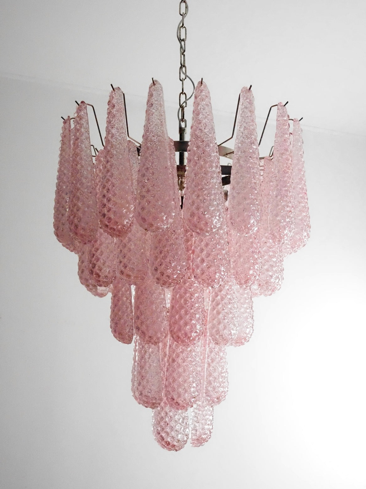 Murano Lysekrone – 52 Rosa Dråpeglass – Murano Classics