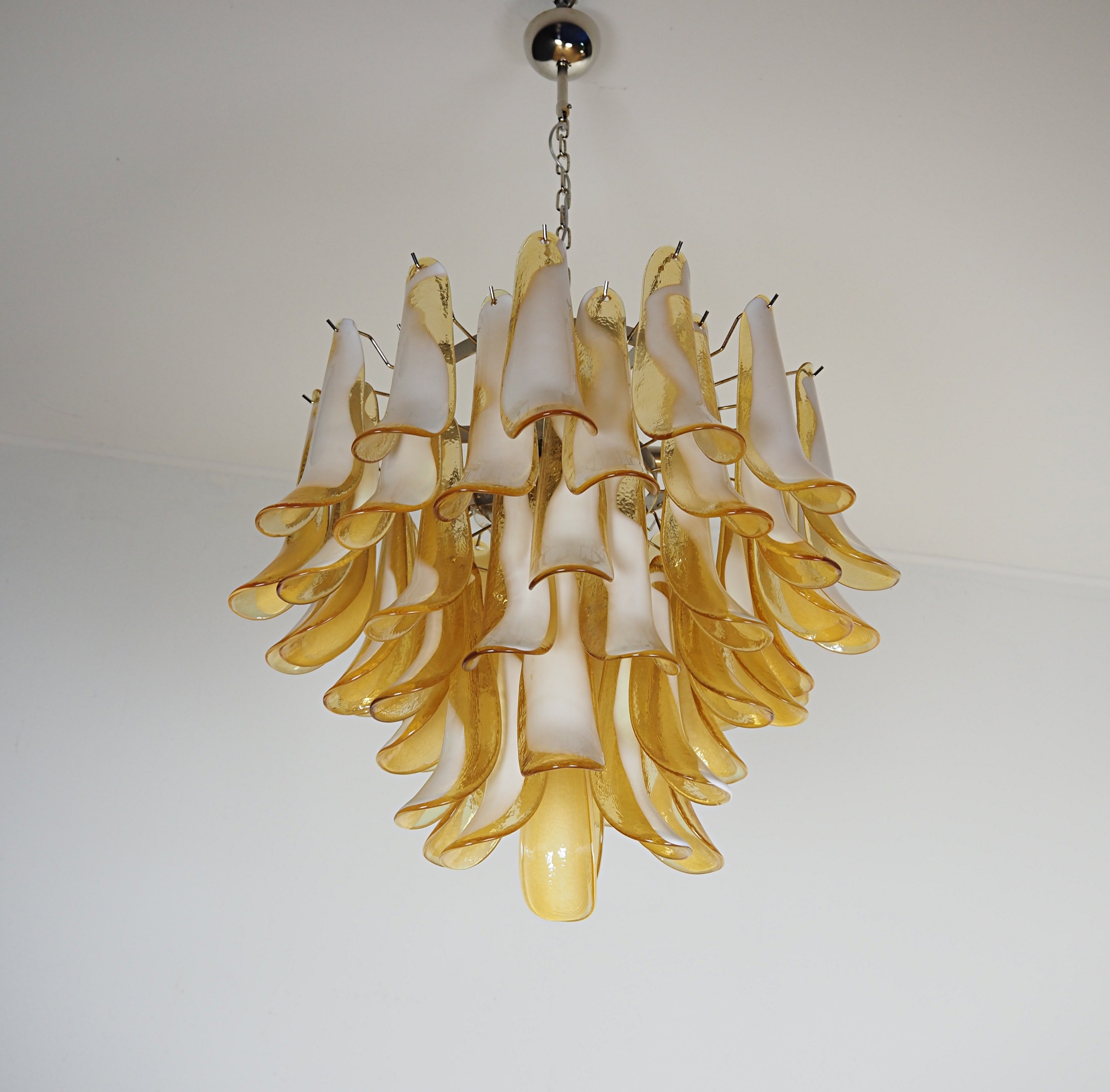 Murano Chandelier – 53 Caramel Petal Glass – detail 4 – Murano Classics