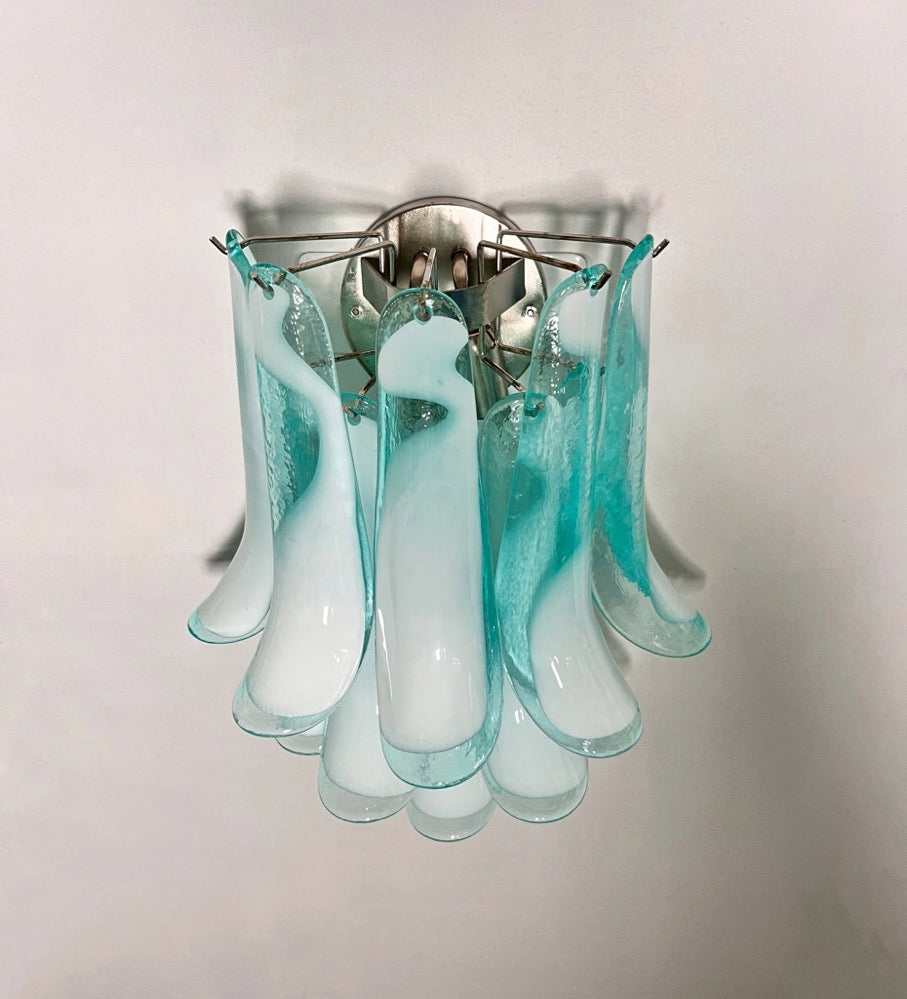 Murano Wandleuchte – 10 Weiß-Türkise Lattimo Blütenblattglas – 2er-Set – Detail 8 – Murano Classics