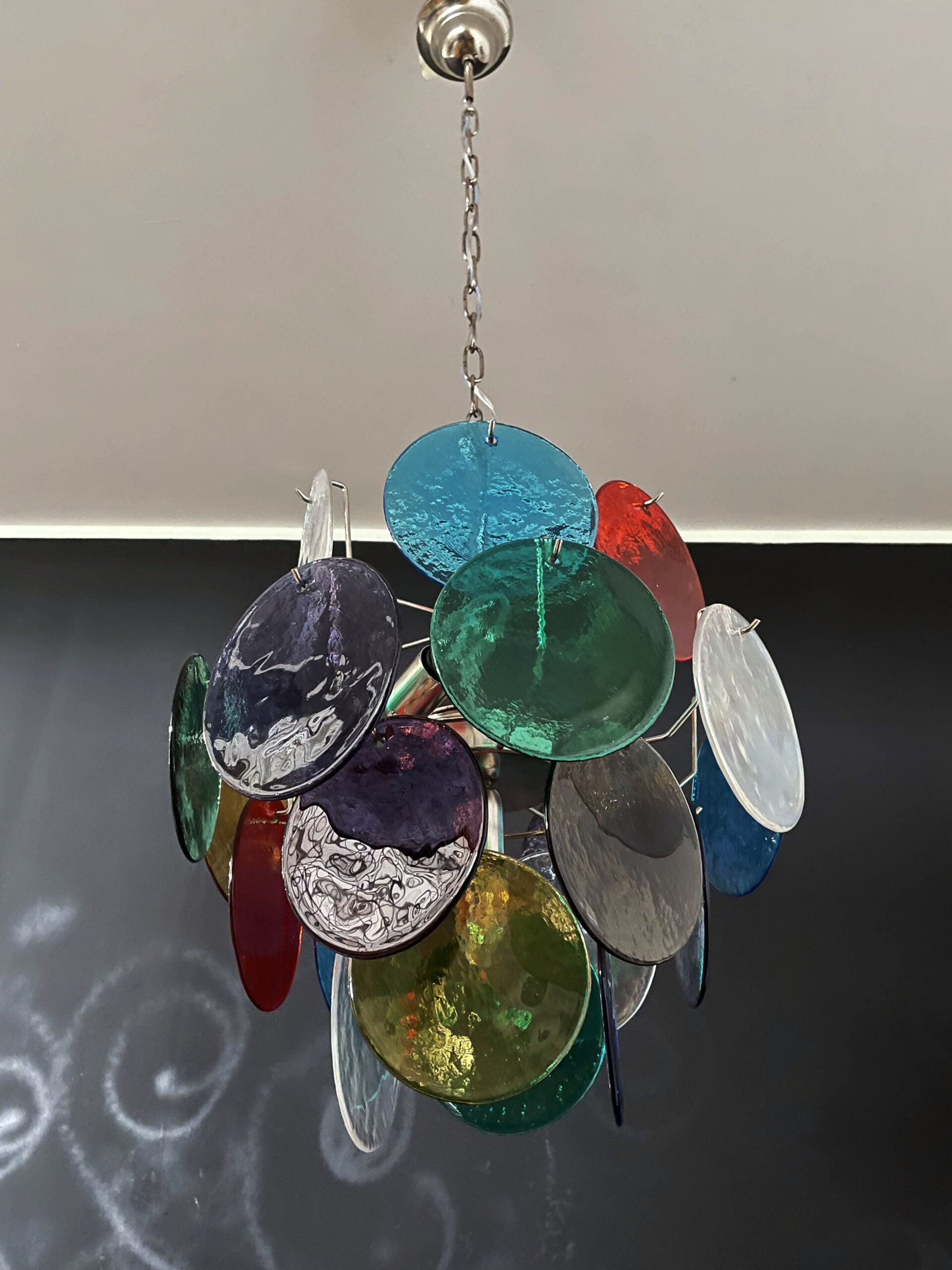 Murano Lysekrone – 24 Multifargede Glassdisker – detalj 8 – Murano Classics