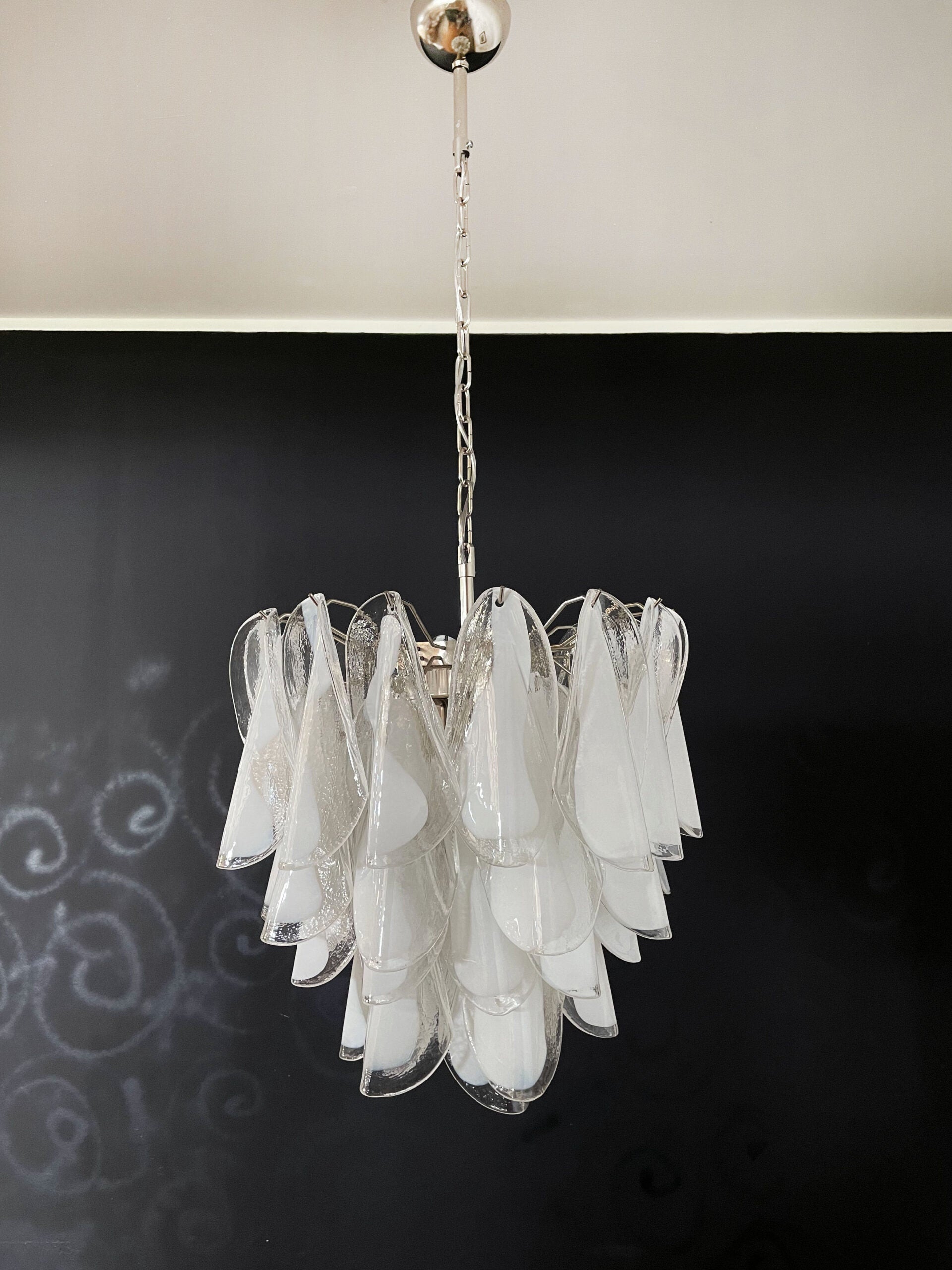 Murano Lysekrone – 41 Hvite Rondiniglass – detalj 7 – Murano Classics