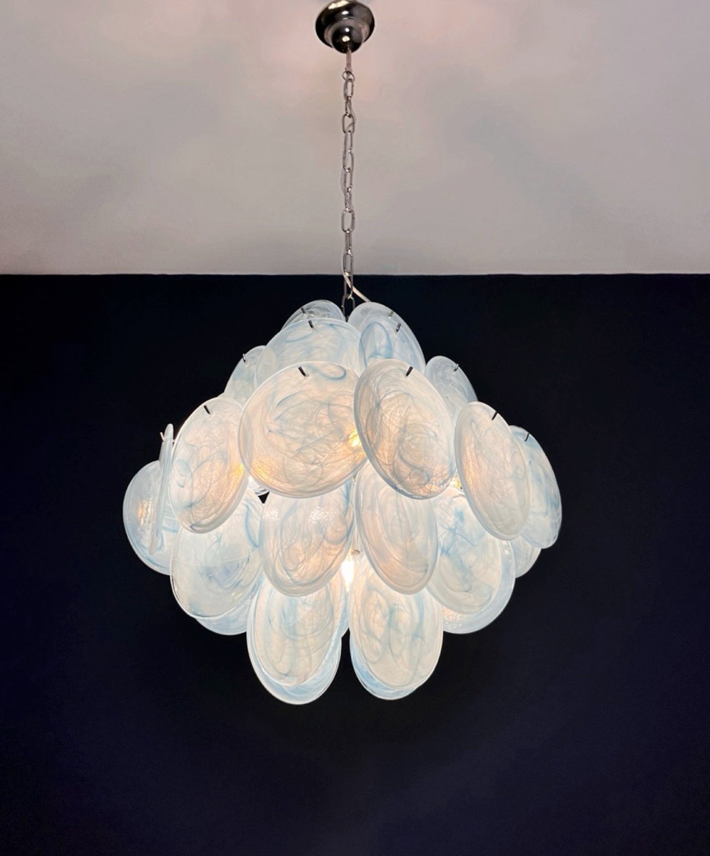 Murano Lysekrone – 36 Blå Alabaster Diskglass – detalj 6 – Murano Classics