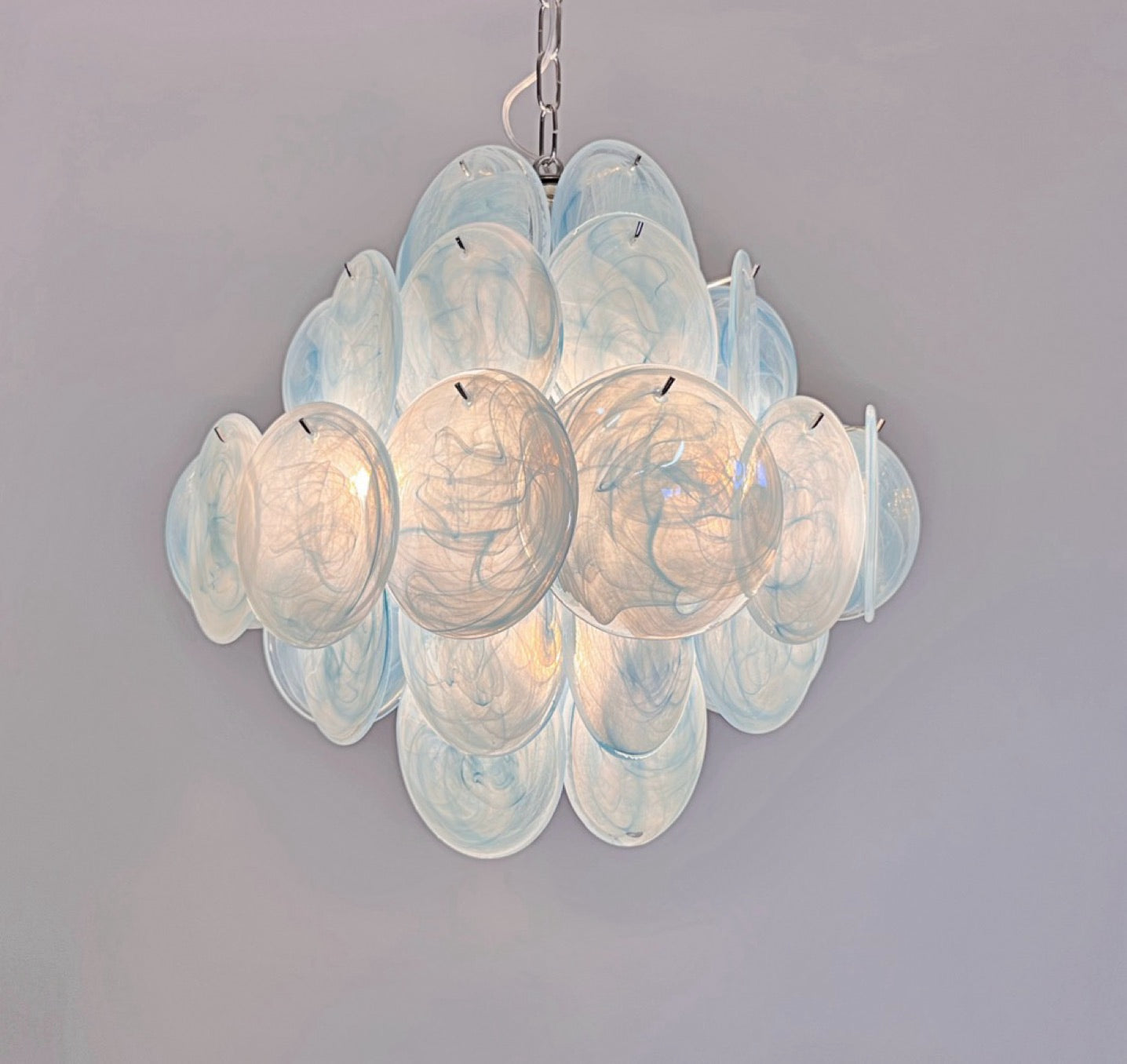 Murano Lysekrone – 36 Blå Alabaster Diskglass – detalj 4 – Murano Classics