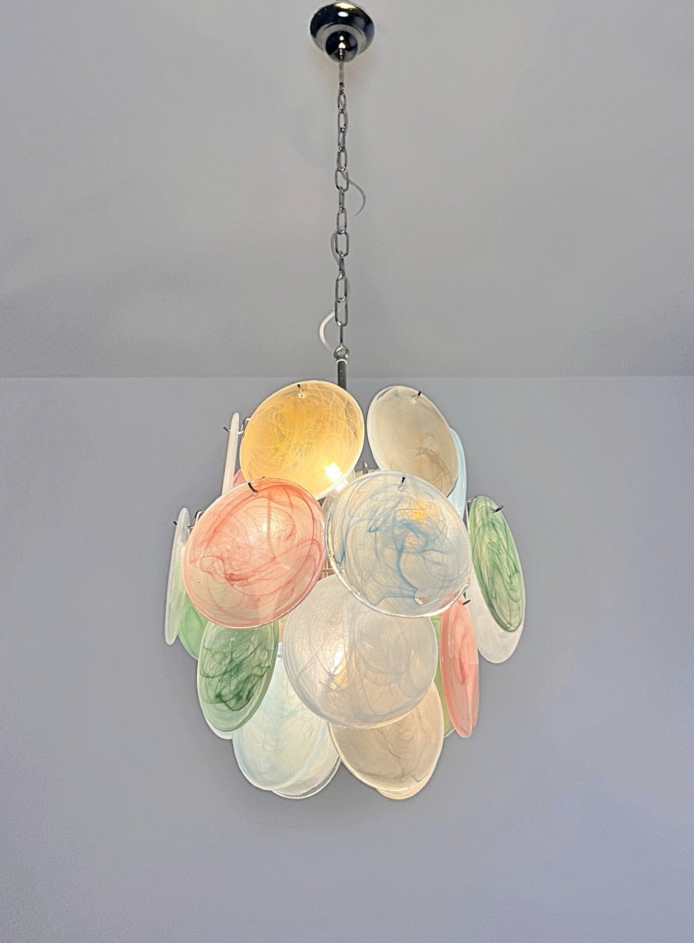Murano Chandelier – 24 Multicoloured Alabaster Disc Glass – detail 3 – Murano Classics