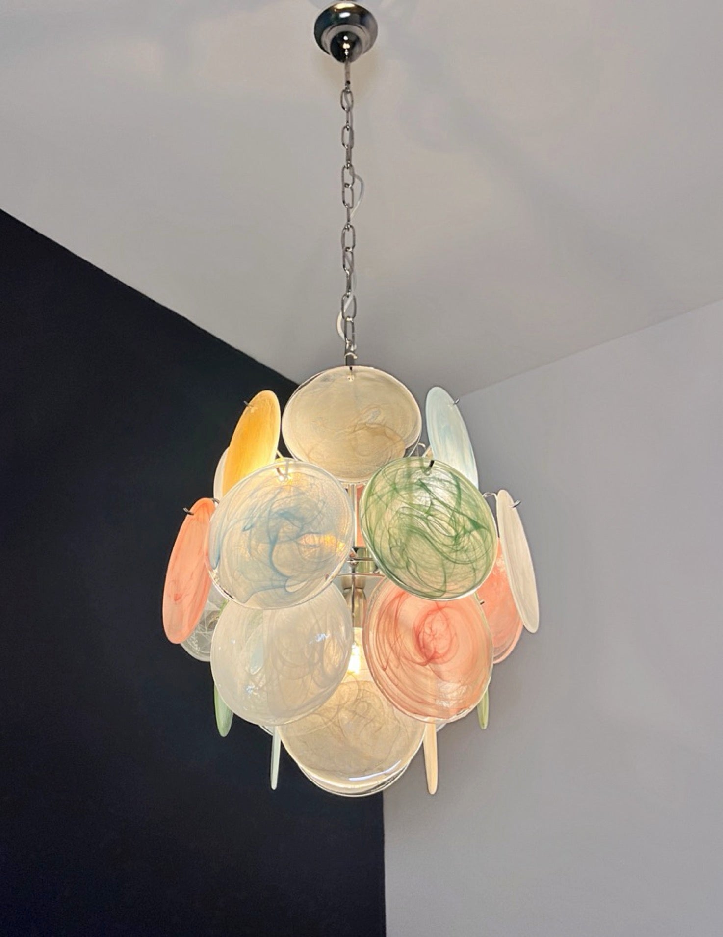 Murano Chandelier – 24 Multicoloured Alabaster Disc Glass – detail 2 – Murano Classics