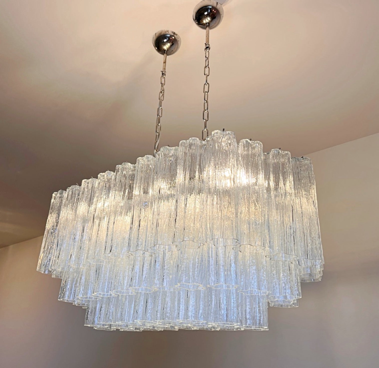 Elegant Murano tube Chandelier – 72 clear glasses