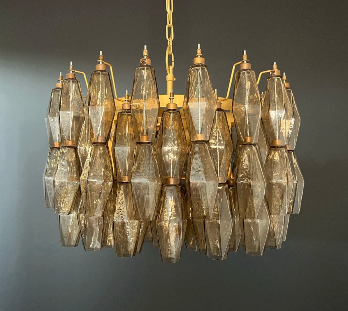Amazing Murano glass Candelier – 107 smoked poliedri