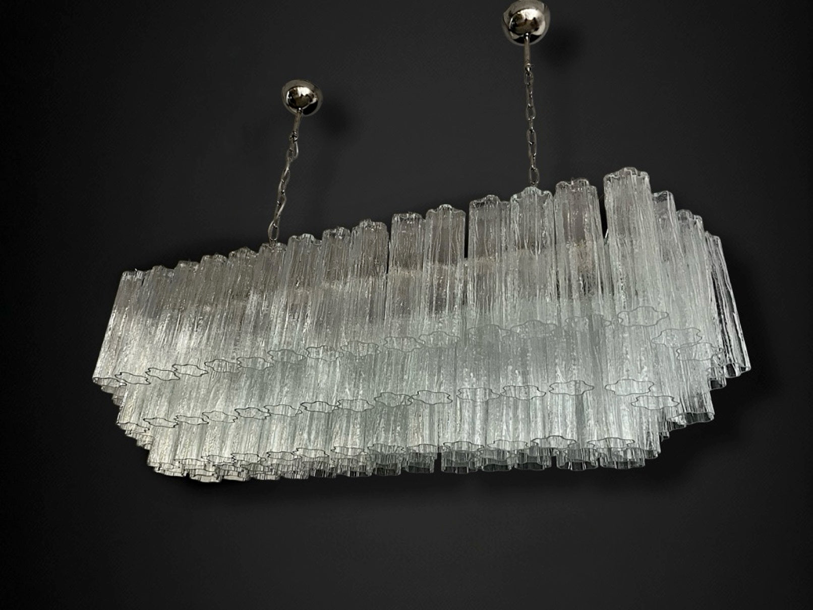 Elegant Murano tube Chandelier – 114 clear glasses