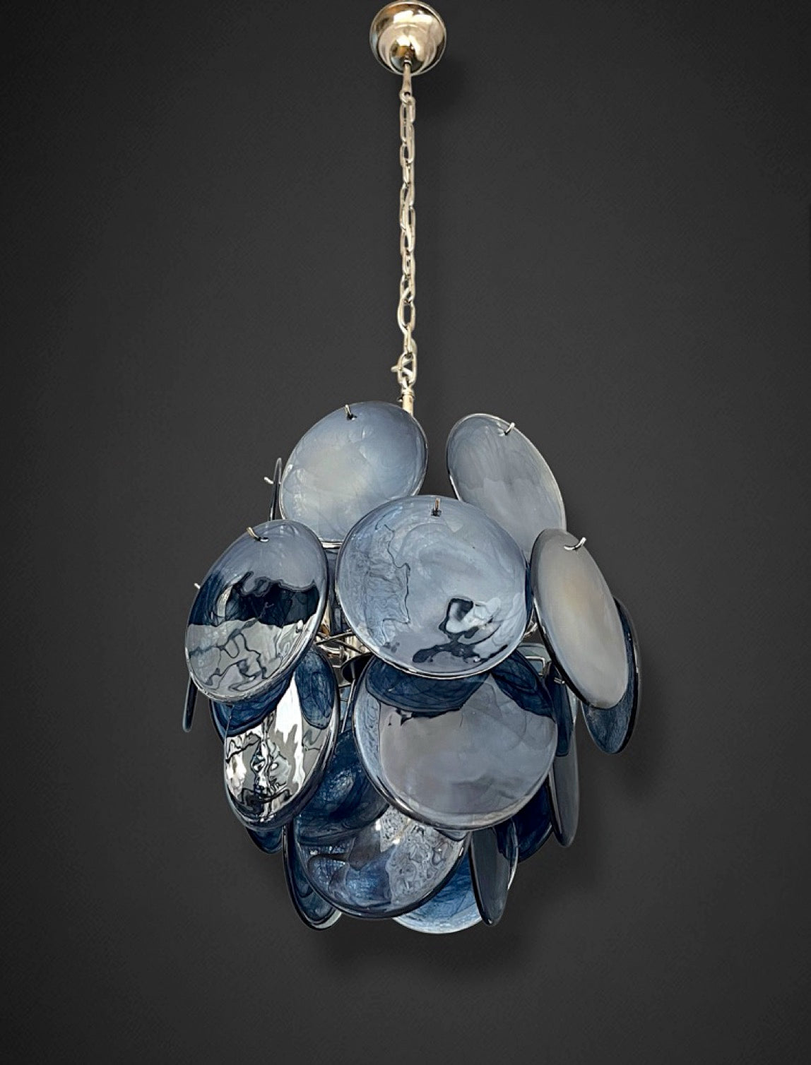 Vintage Italian Murano chandelier – 24 blackboard blue disks