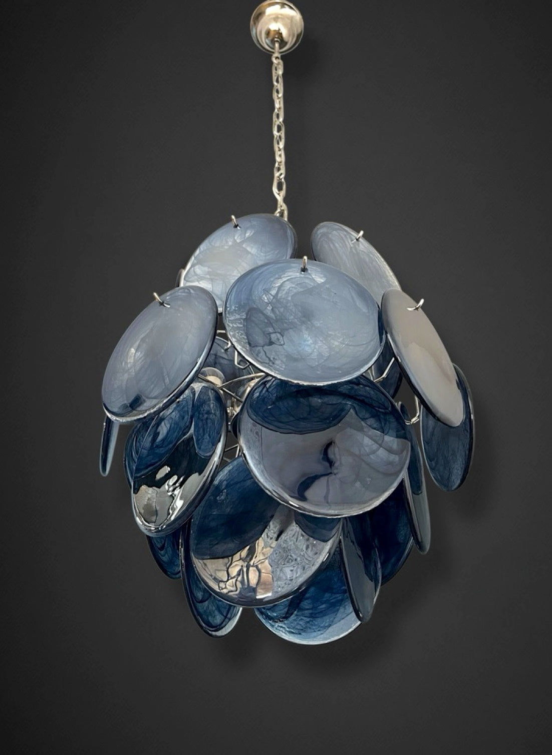 Vintage Italian Murano chandelier – 24 blackboard blue disks
