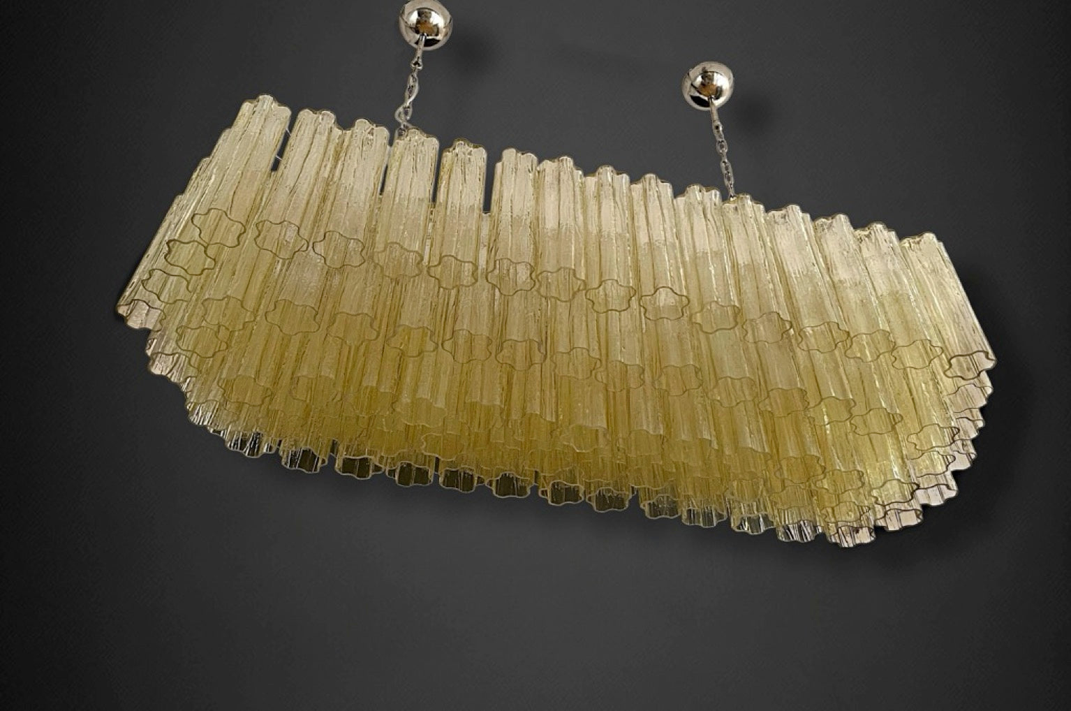 Elegant Murano tube Chandelier – 114 clear amber glasses