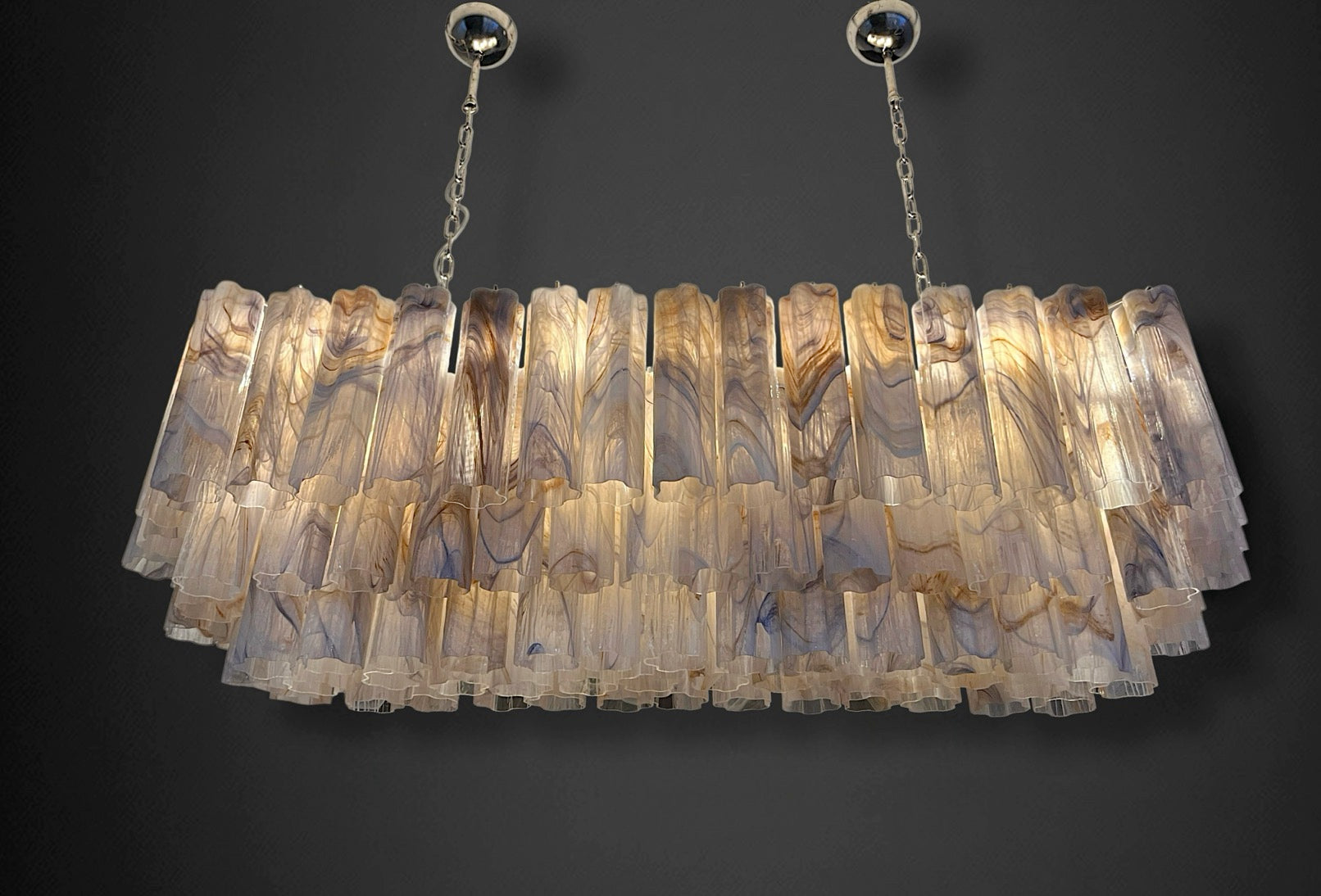 Elegant Murano tube Chandelier – 114 alabaster witeria glasses