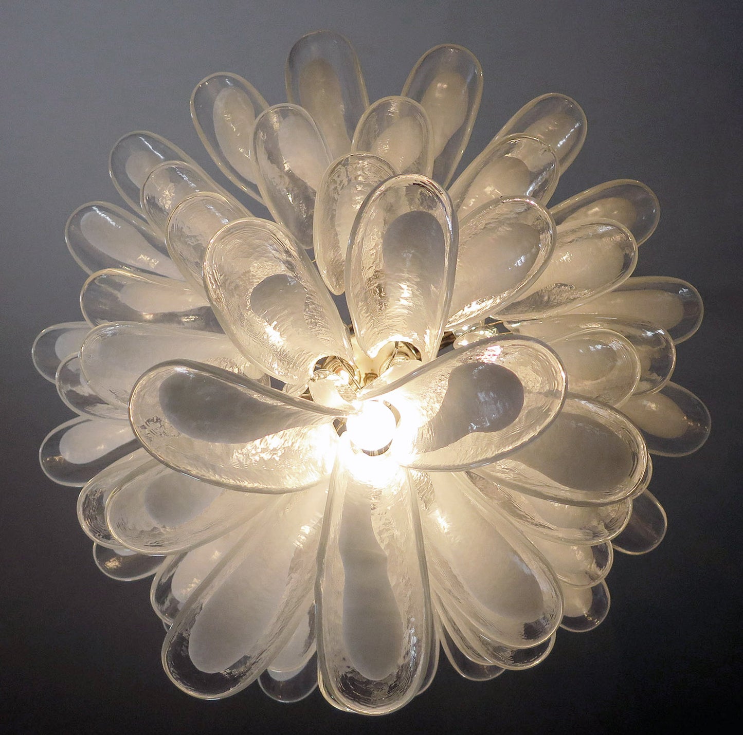 Murano-kroonluchter | 52 Duidelijke Witte Mazzega Petalen