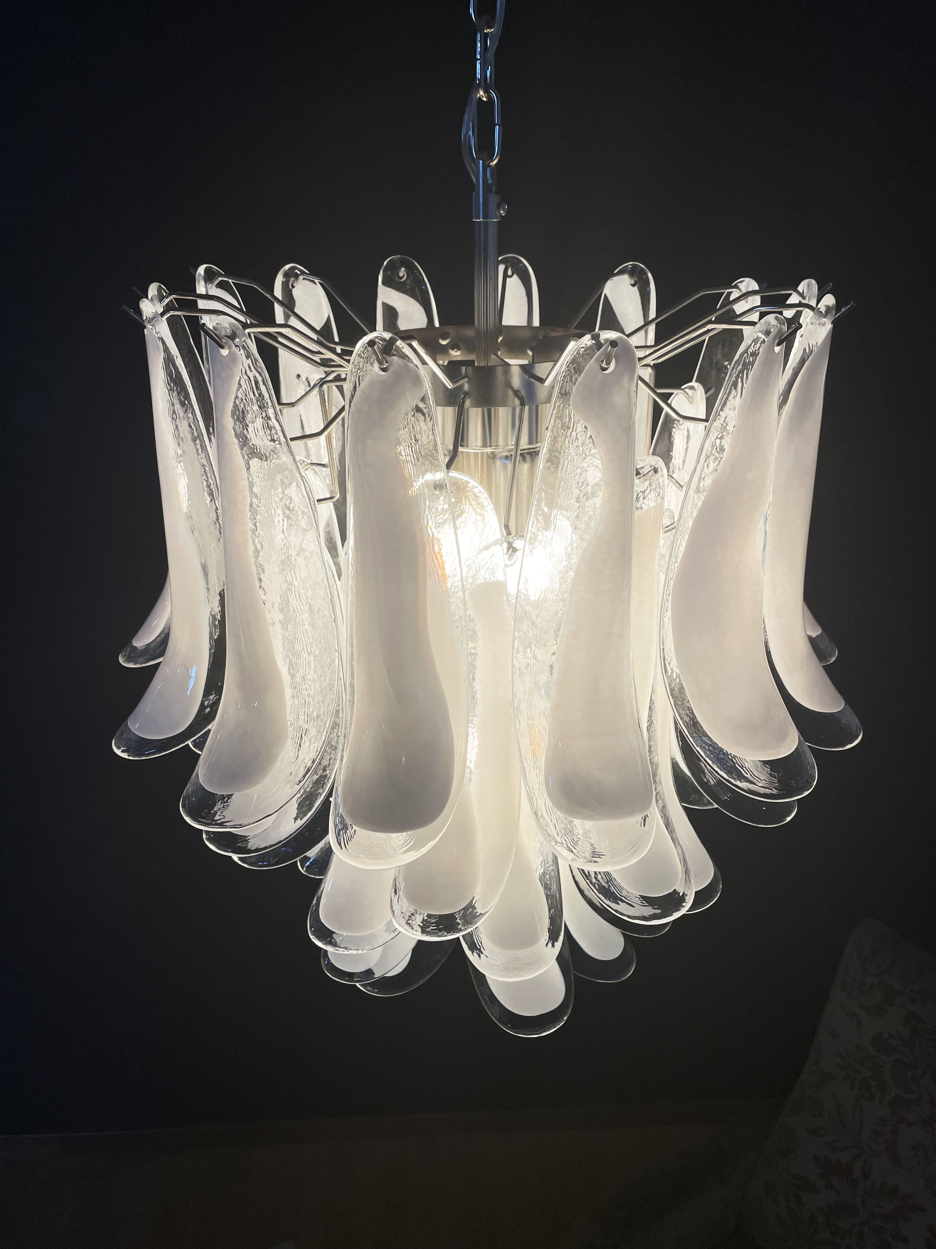 Murano Kroonluchter – 41 Heldere Bloemblaadjeglazen – detail 8 – Murano Classics
