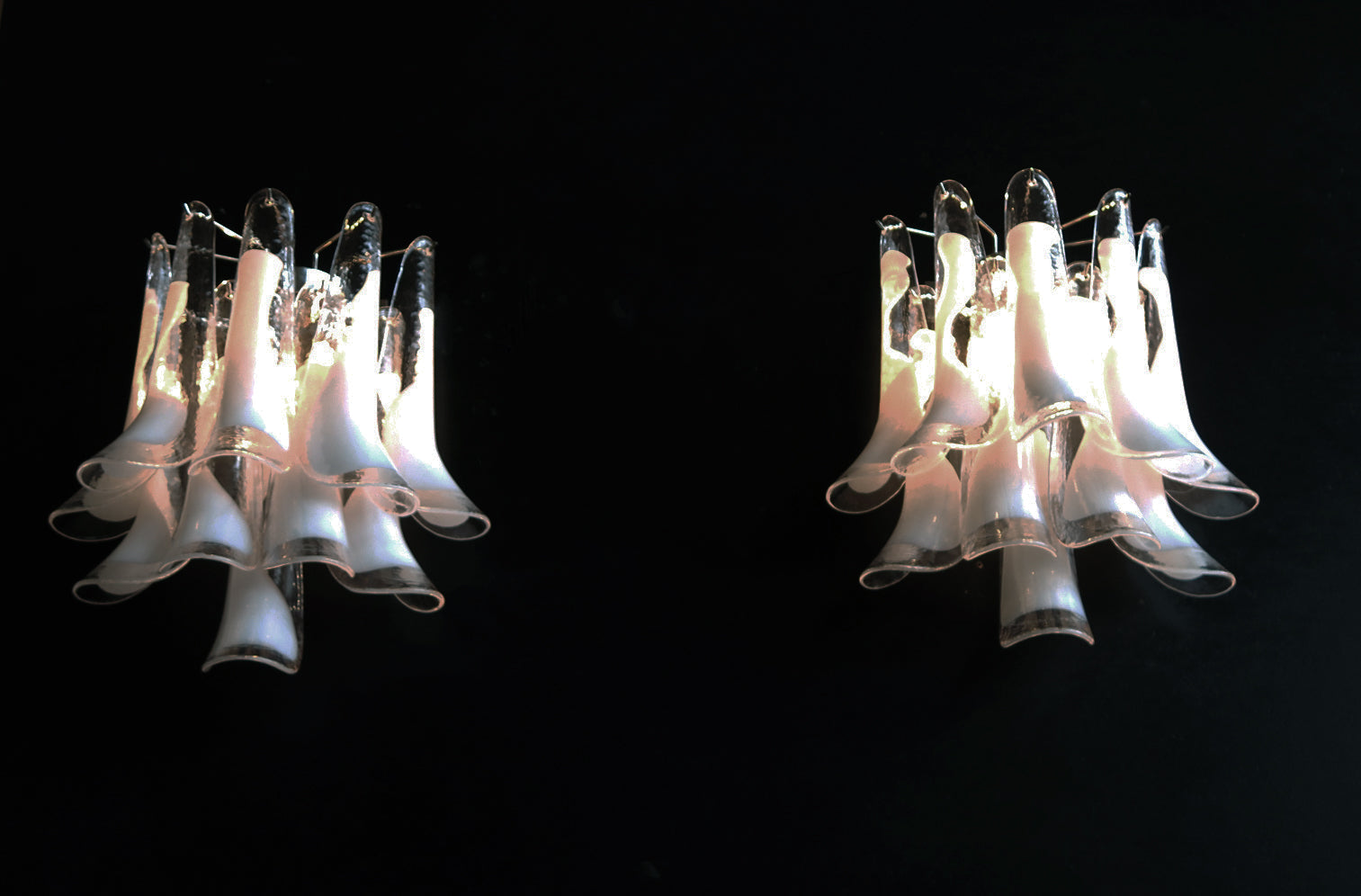 Murano Wandlampe – 10 Weiße Blütenblattgläser – 2er-Set – Detail 5 – Murano Classics