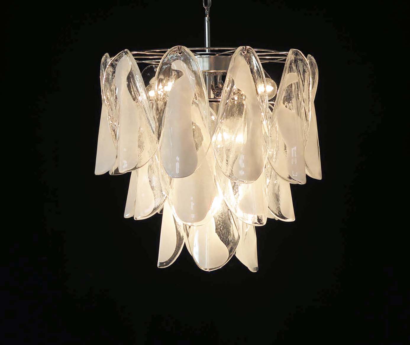 Murano Lysekrone – 24 Hvite Rondiniglass – detalj 3 – Murano Classics
