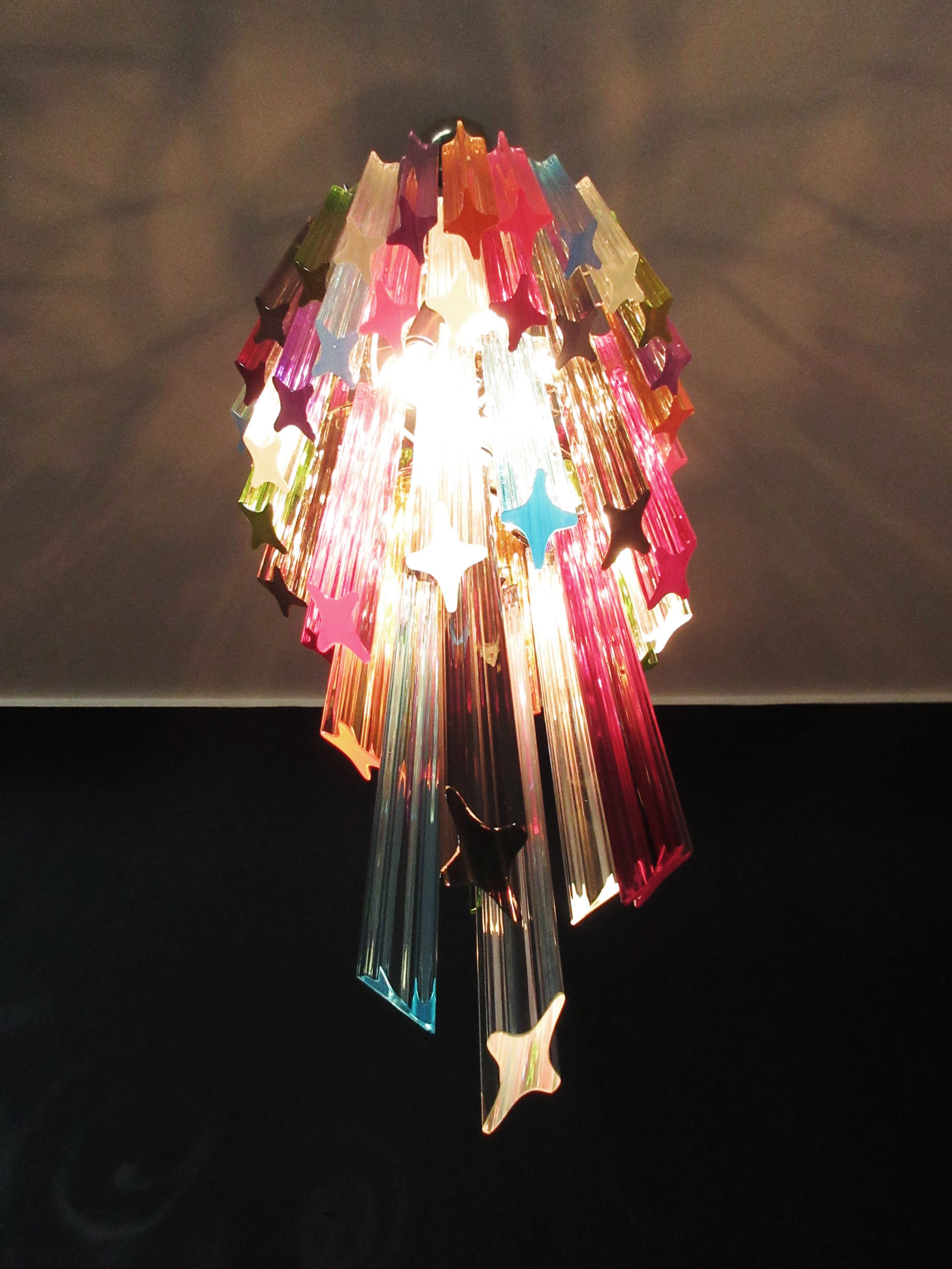 Murano Lysekrone – 54 Multifargede Prismeglass – detalj 1 – Murano Classics