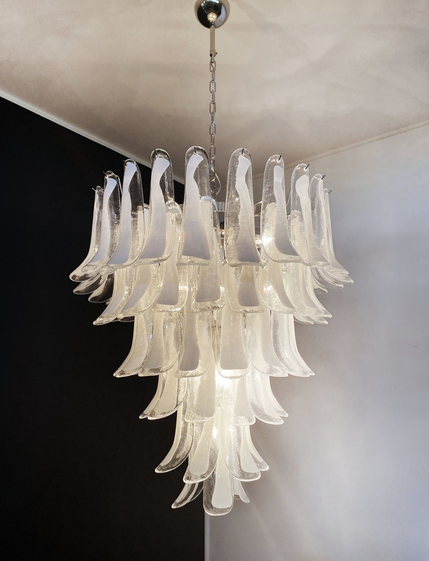 Murano Chandelier | 75 White Petal Glass