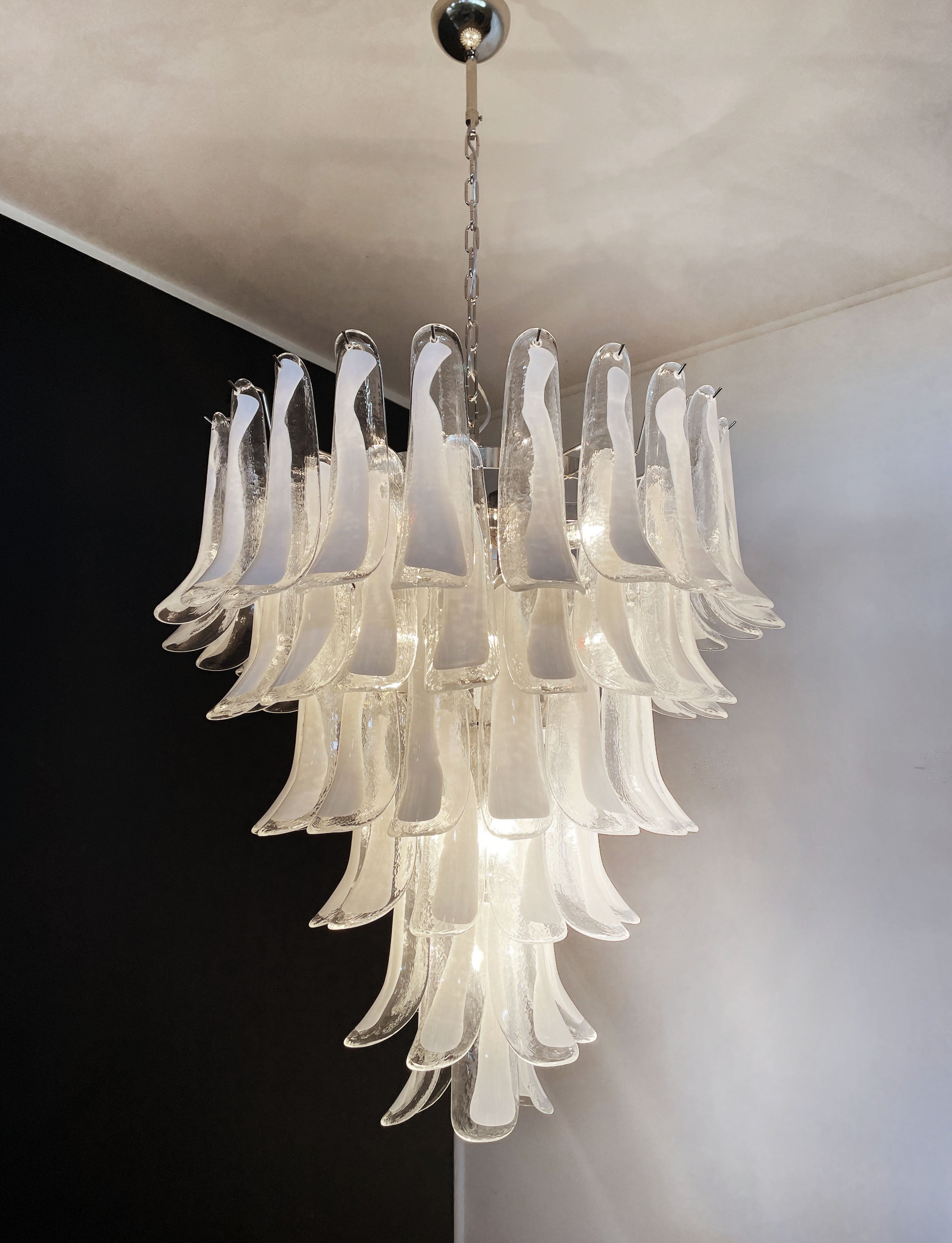 Murano Chandelier – 75 White Petal Glass – detail 7 – Murano Classics