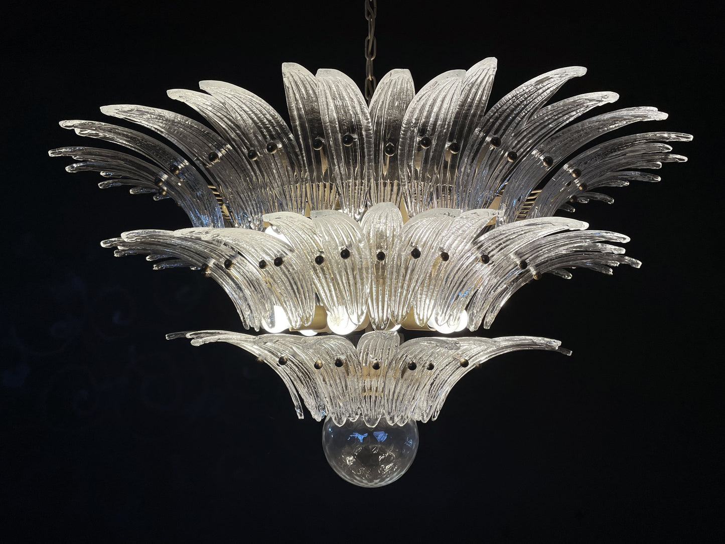 Lampadario Murano | 104 Palmette in Vetro Trasparente