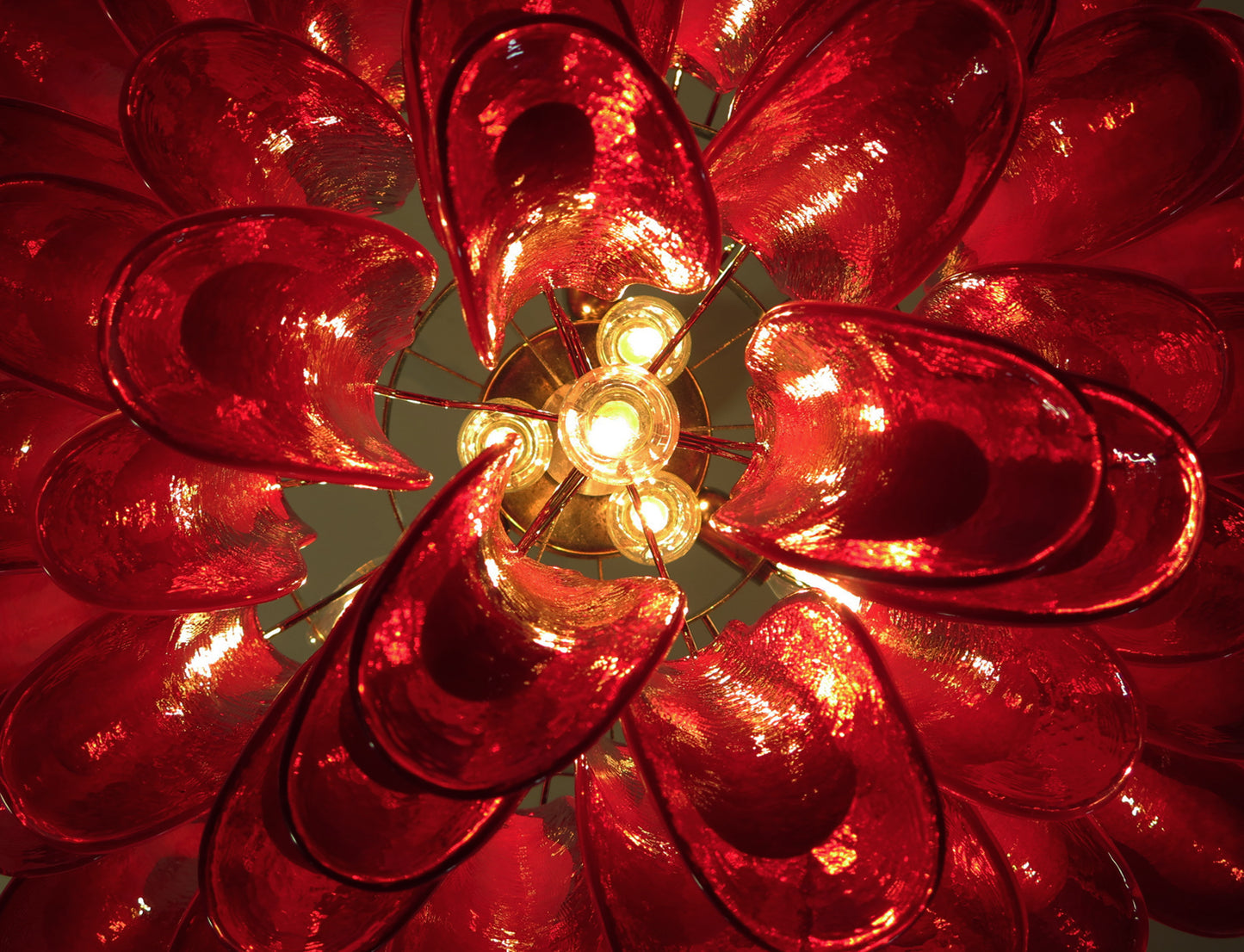 Murano Kroonluchter | 53 Rode Mazzega Petalen Glas