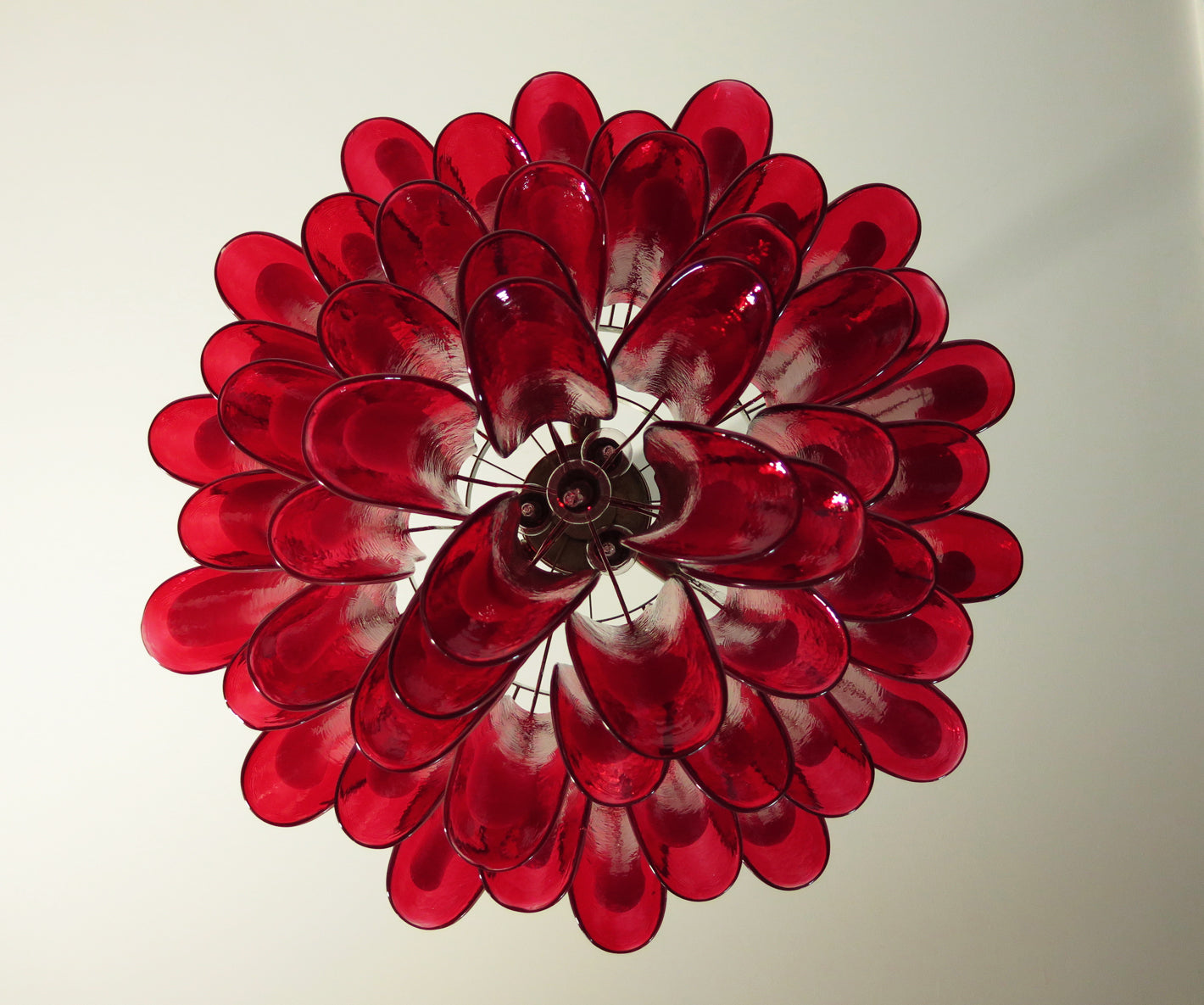 Murano Kroonluchter | 53 Rode Mazzega Petalen Glas