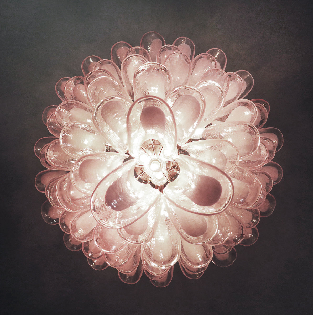 Murano Kronleuchter – 75 Rosa Blütenblattglas – Detail 7 – Murano Classics