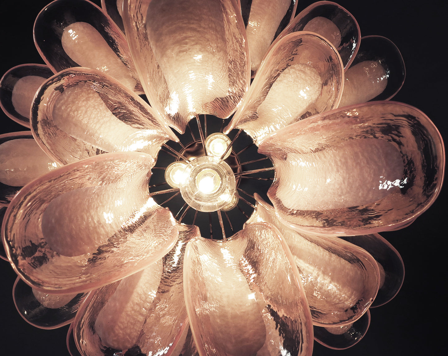 Murano Kroonluchter | 26 Roze Mazzega Petalen Glas