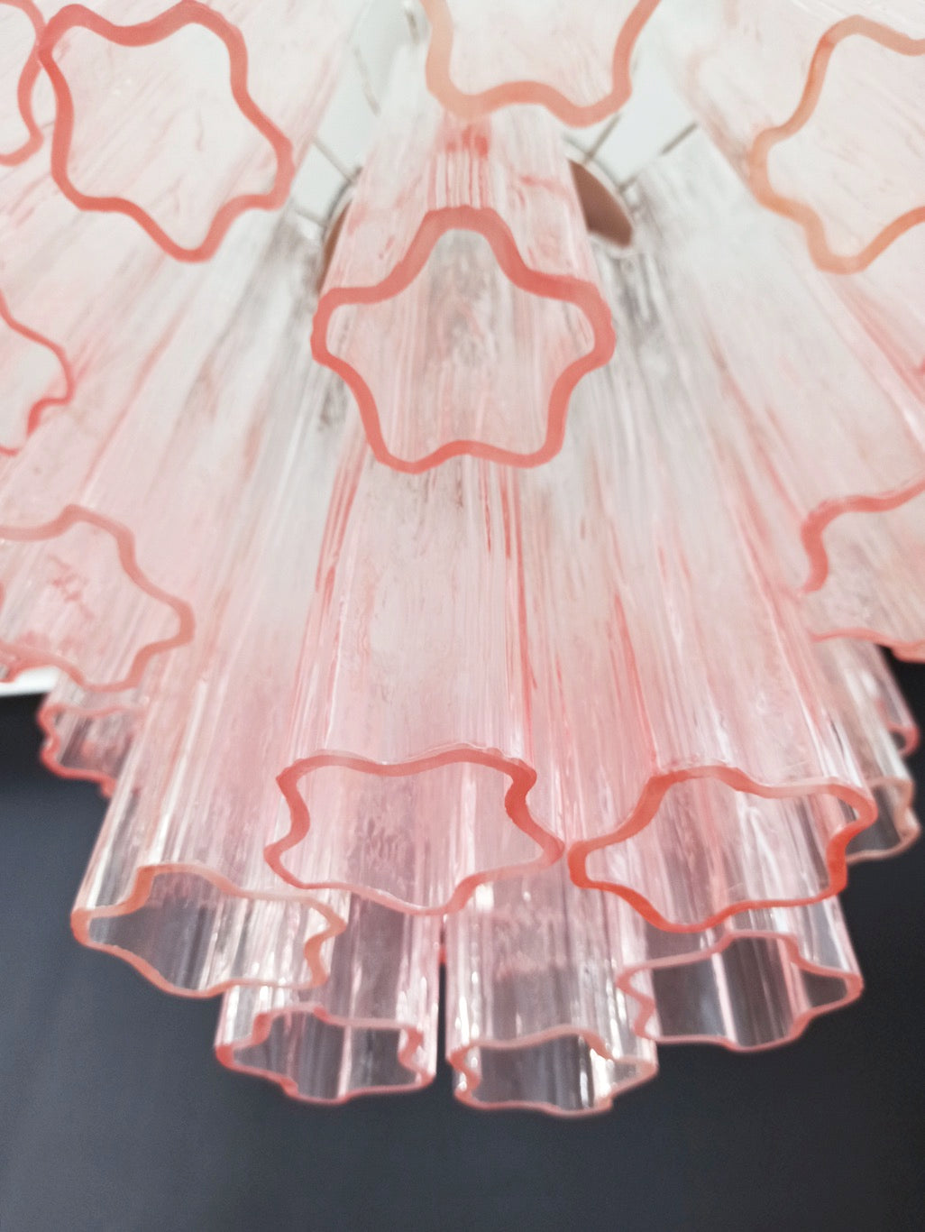 Lampadario Murano | 36 Tubo in Vetro Rosa Graduale