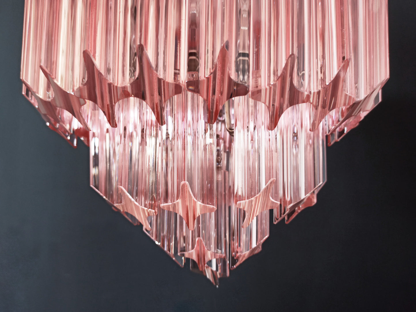 Lampadario Murano | 112 Prisma Rosa In Vetro