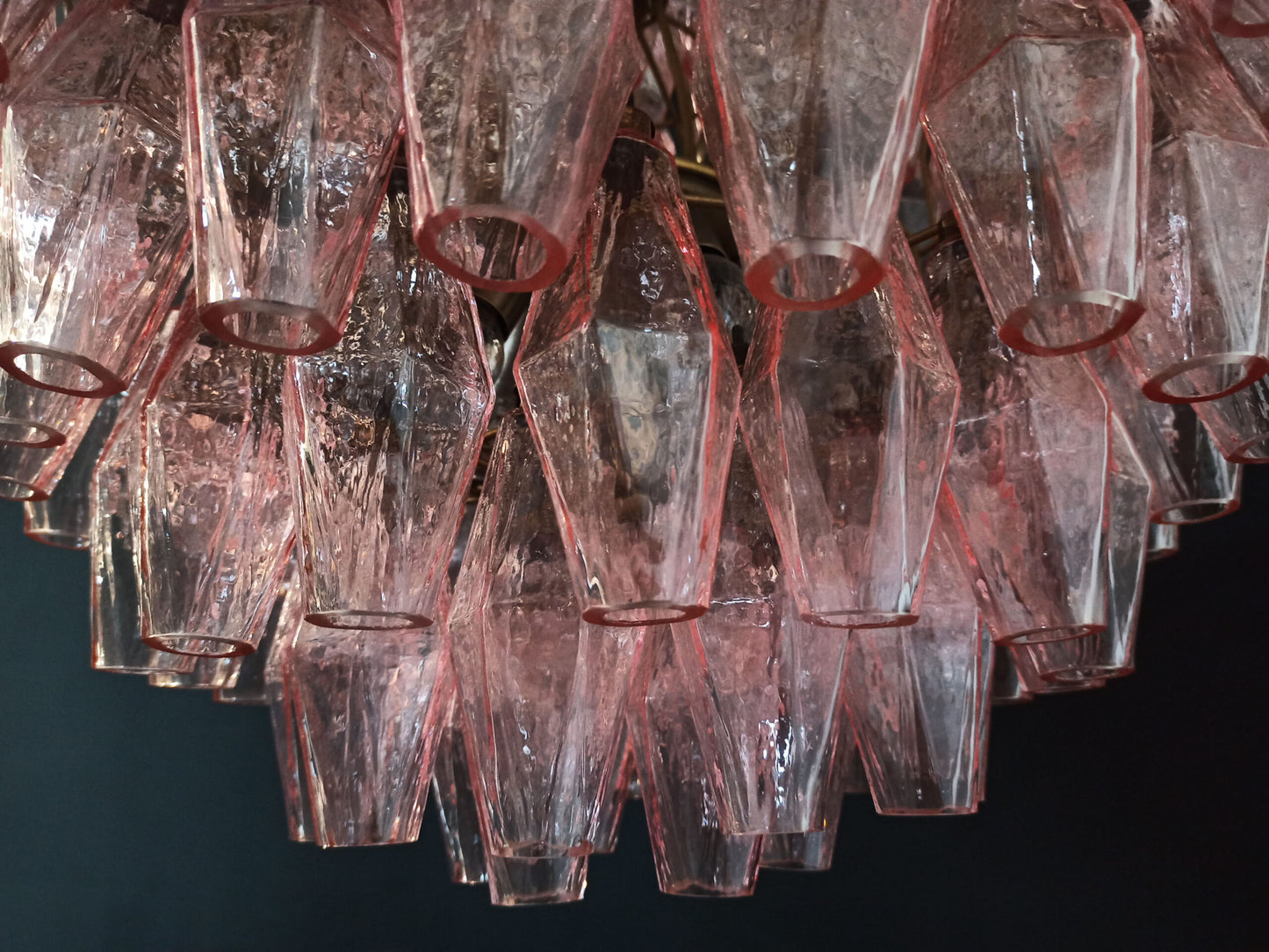 Murano-Kronleuchter | 140 rosa Poliedri-Glas