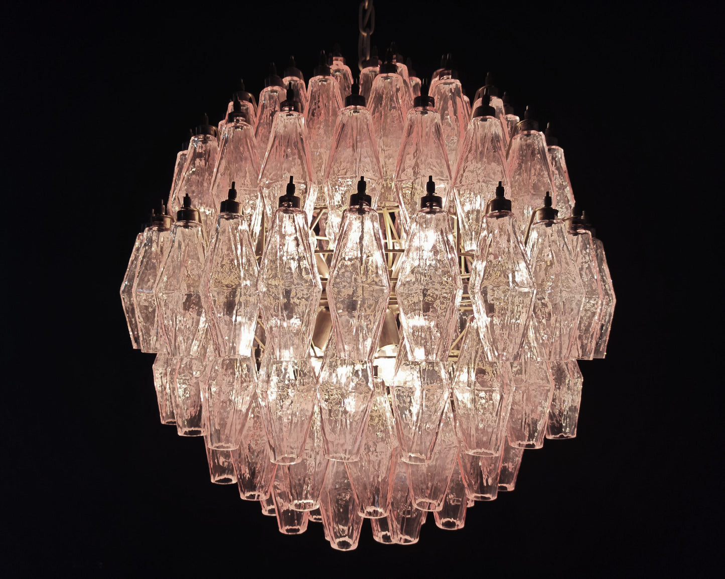 Murano-Kronleuchter | 140 rosa Poliedri-Glas