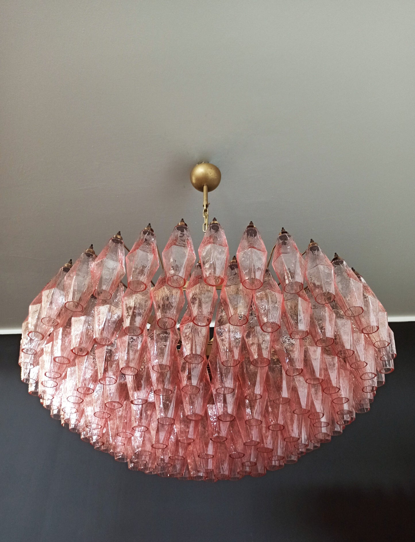 Lampadario Murano | 185 Poliedri in Vetro Rosa