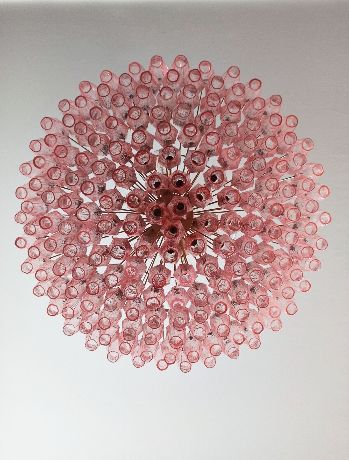 Lampadario Murano | 185 Poliedri in Vetro Rosa