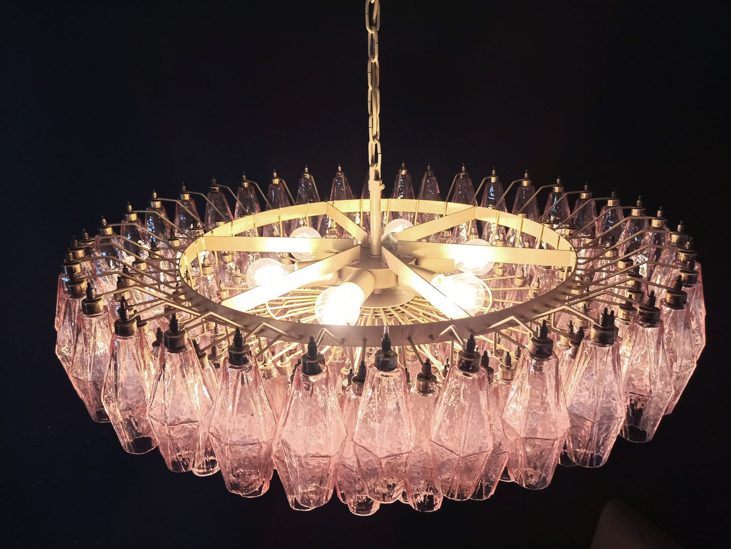 Lampadario Murano | 185 Poliedri in Vetro Rosa