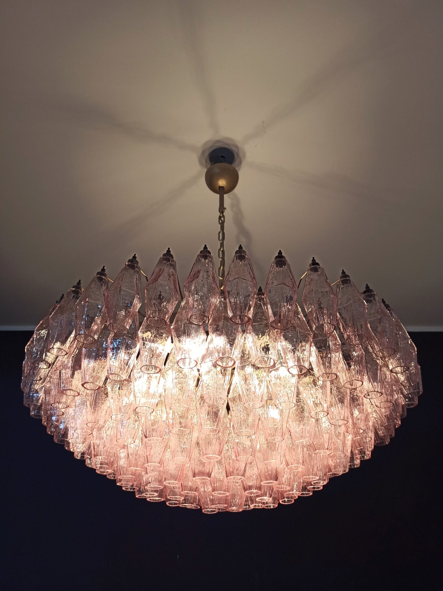 Lampadario Murano | 185 Poliedri in Vetro Rosa