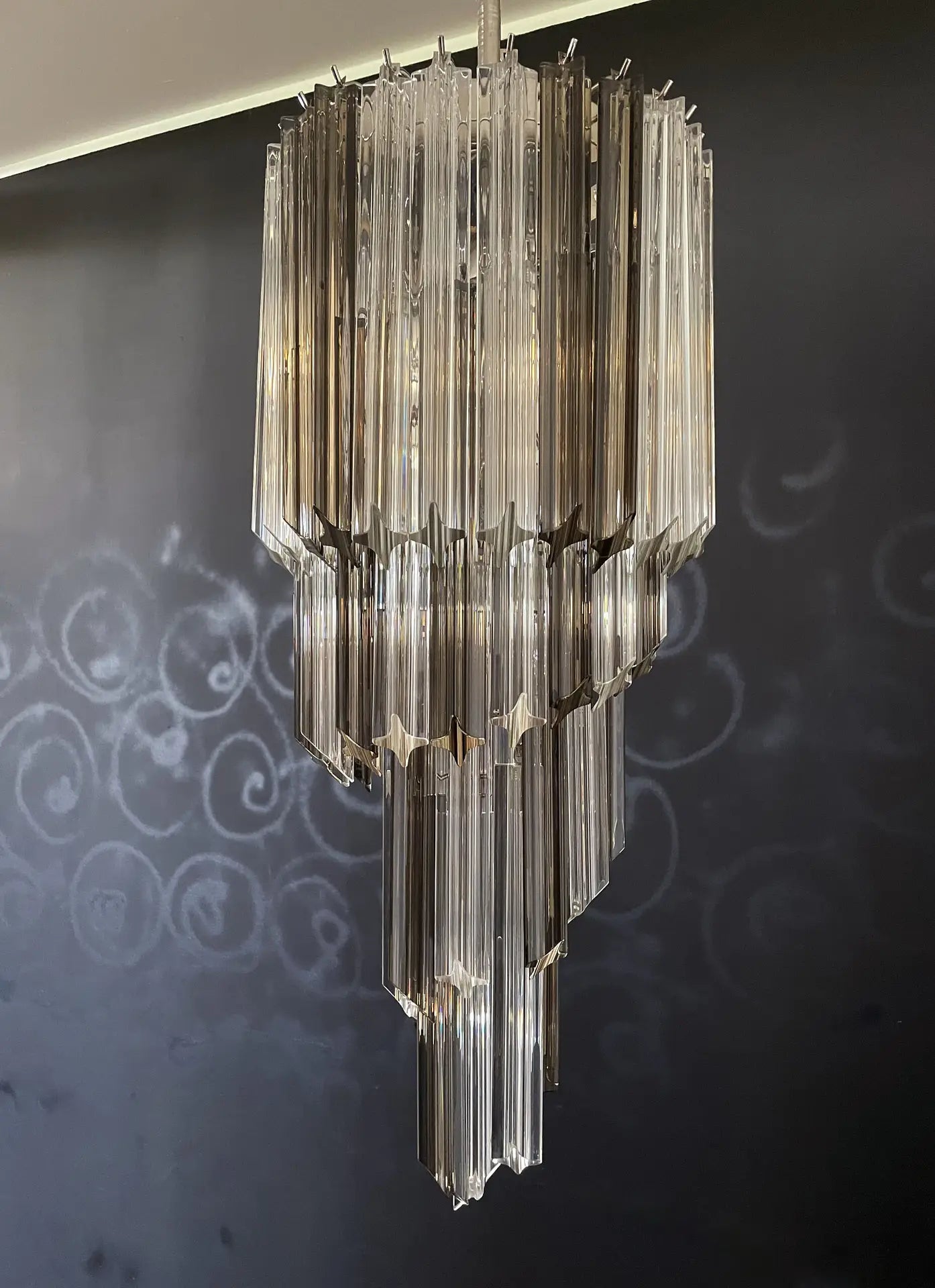 Murano Lysekrone – 54 Klare og Røykfargede Prismeglass – Murano Classics