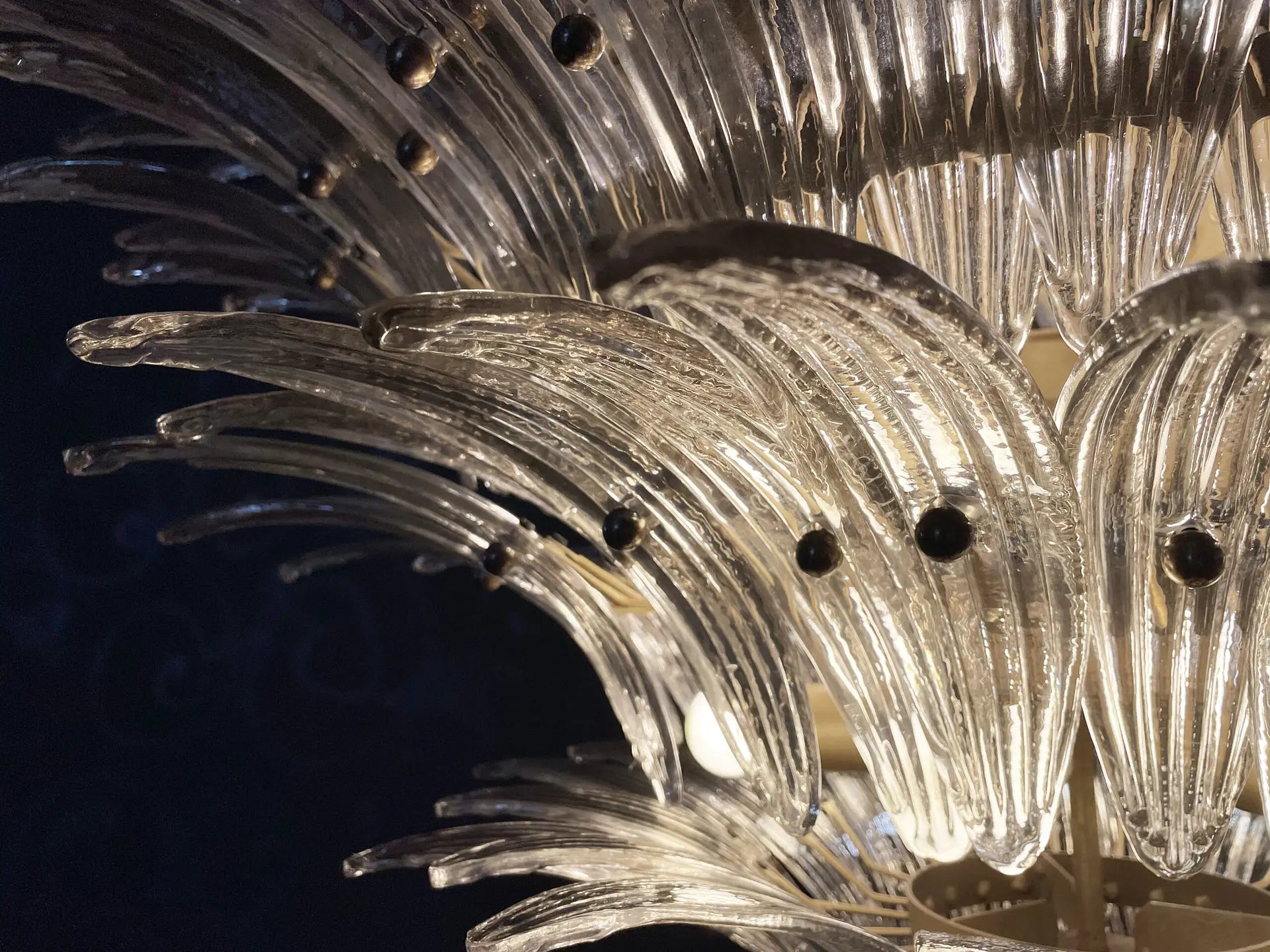 Murano Kroonluchter – 163 Gerookte Palmetteglazen – detail 8 – Murano Classics