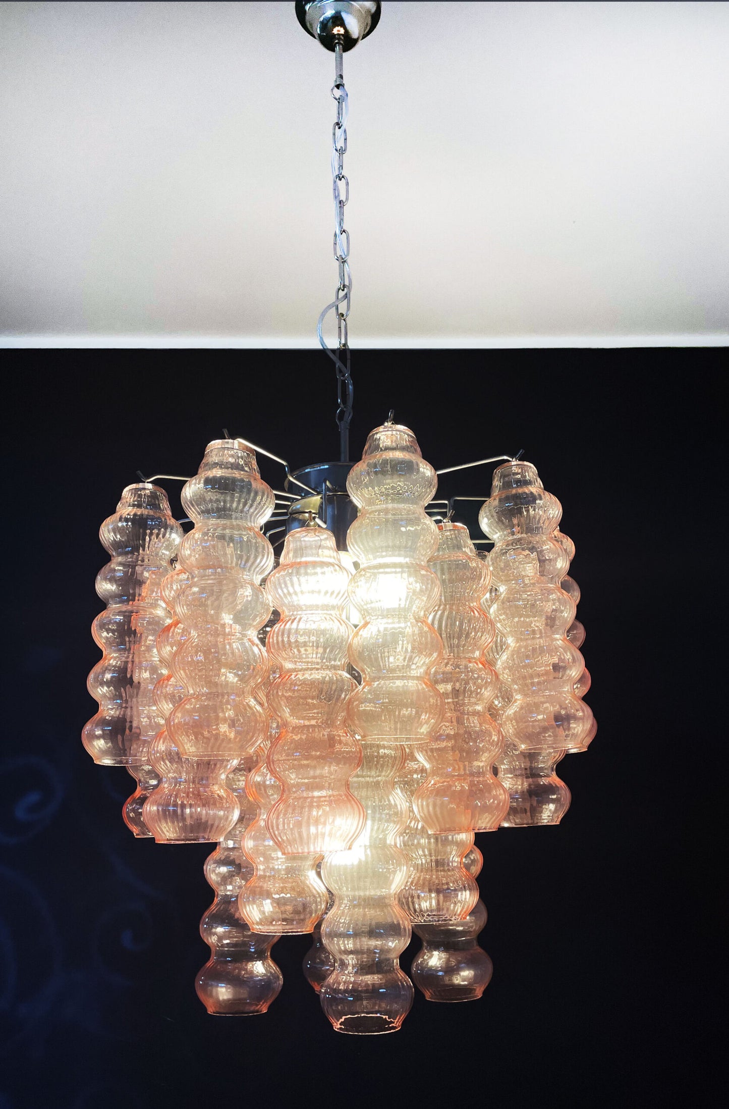 Lampadario Murano | 26 Tubo di Vetro Rosa