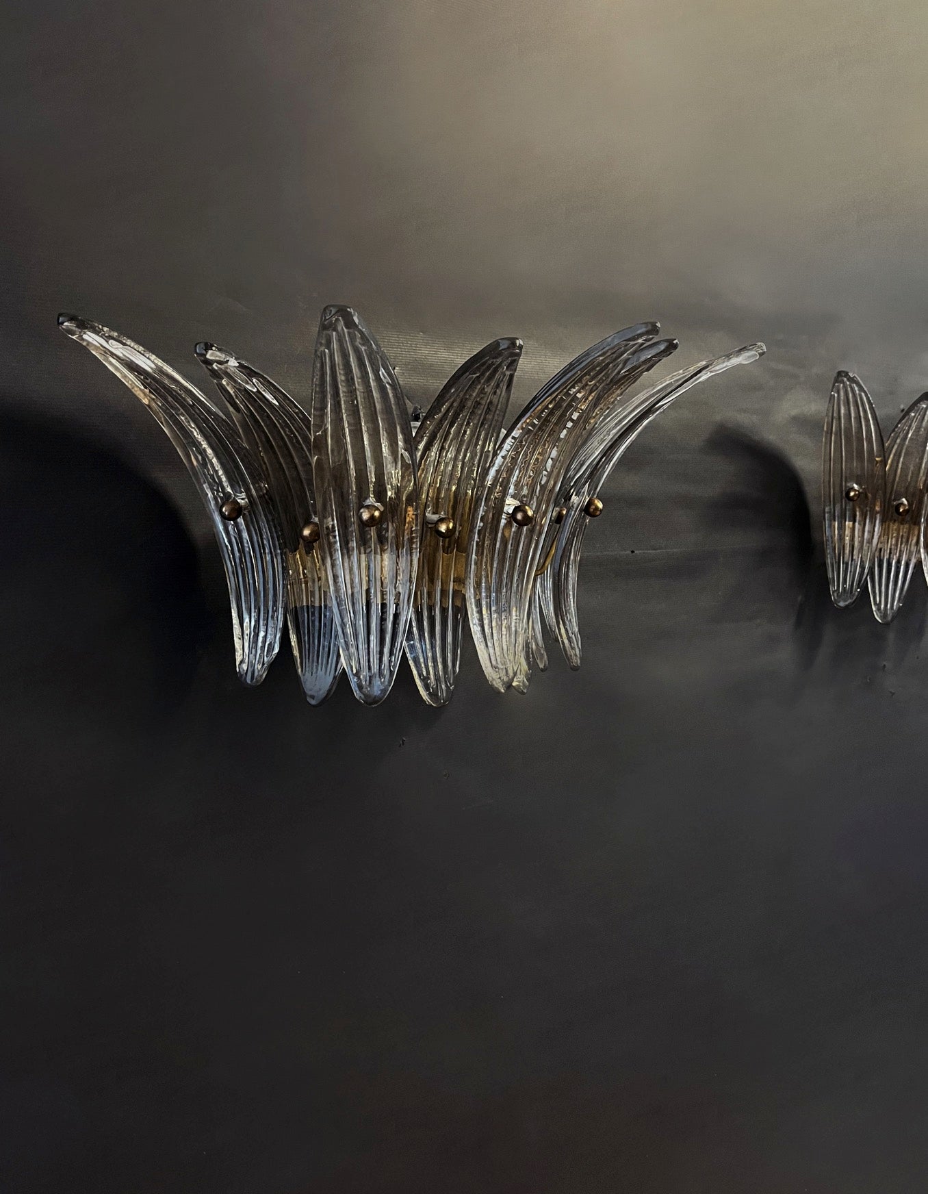 Murano Wall Lamp – 9 Smoked Palmette Glass – Set of 2 – detail 2 – Murano Classics