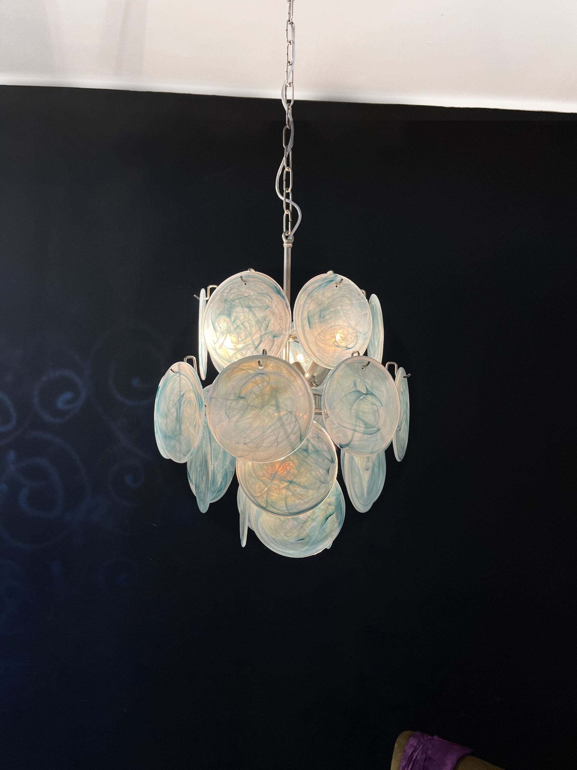 Murano Chandelier – 24 Blue Disc Glasses – detail 5 – Murano Classics