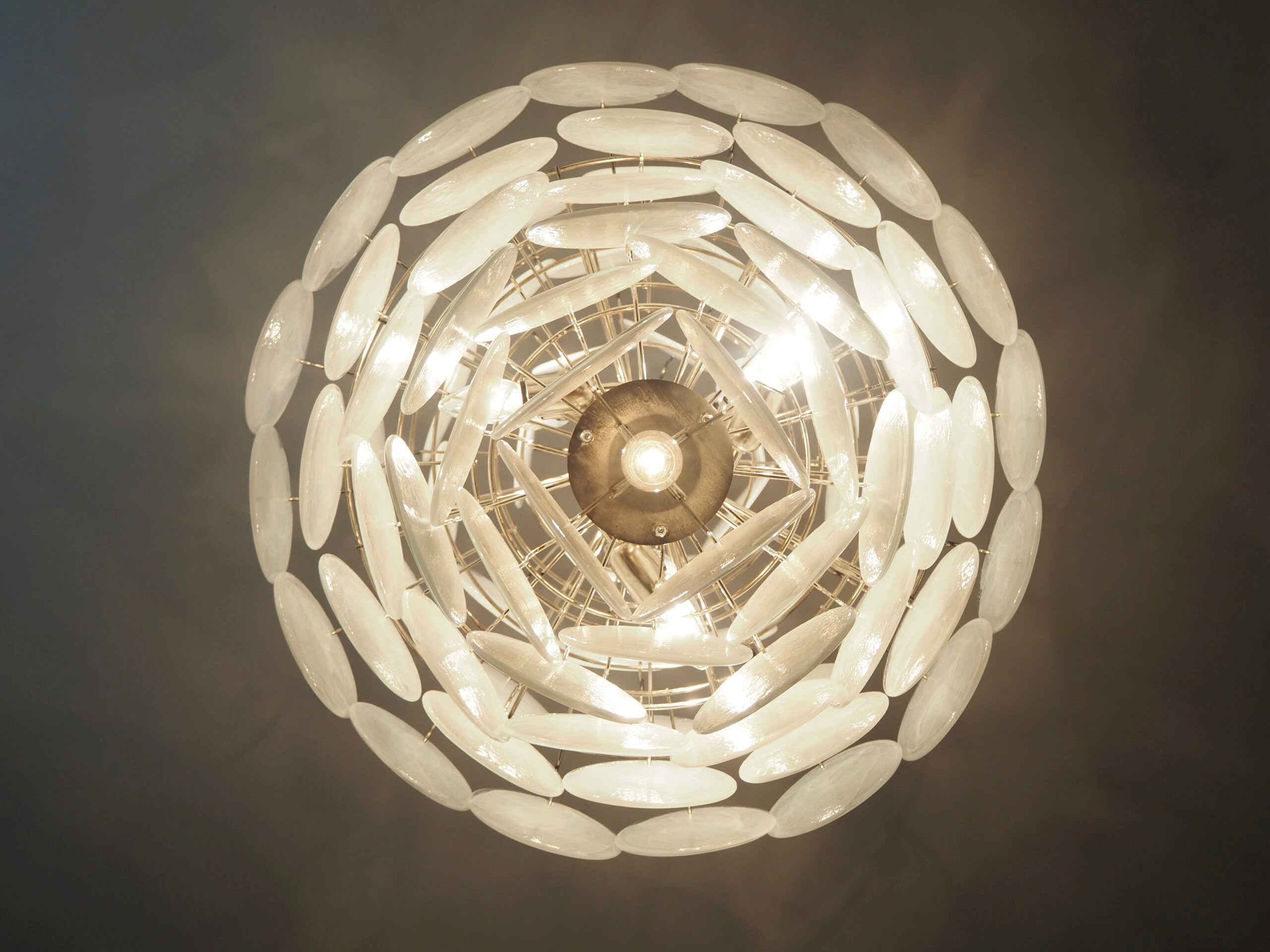 Lampadario Murano – 87 Vetri a Dischi Bianchi – dettaglio 1 – Murano Classics