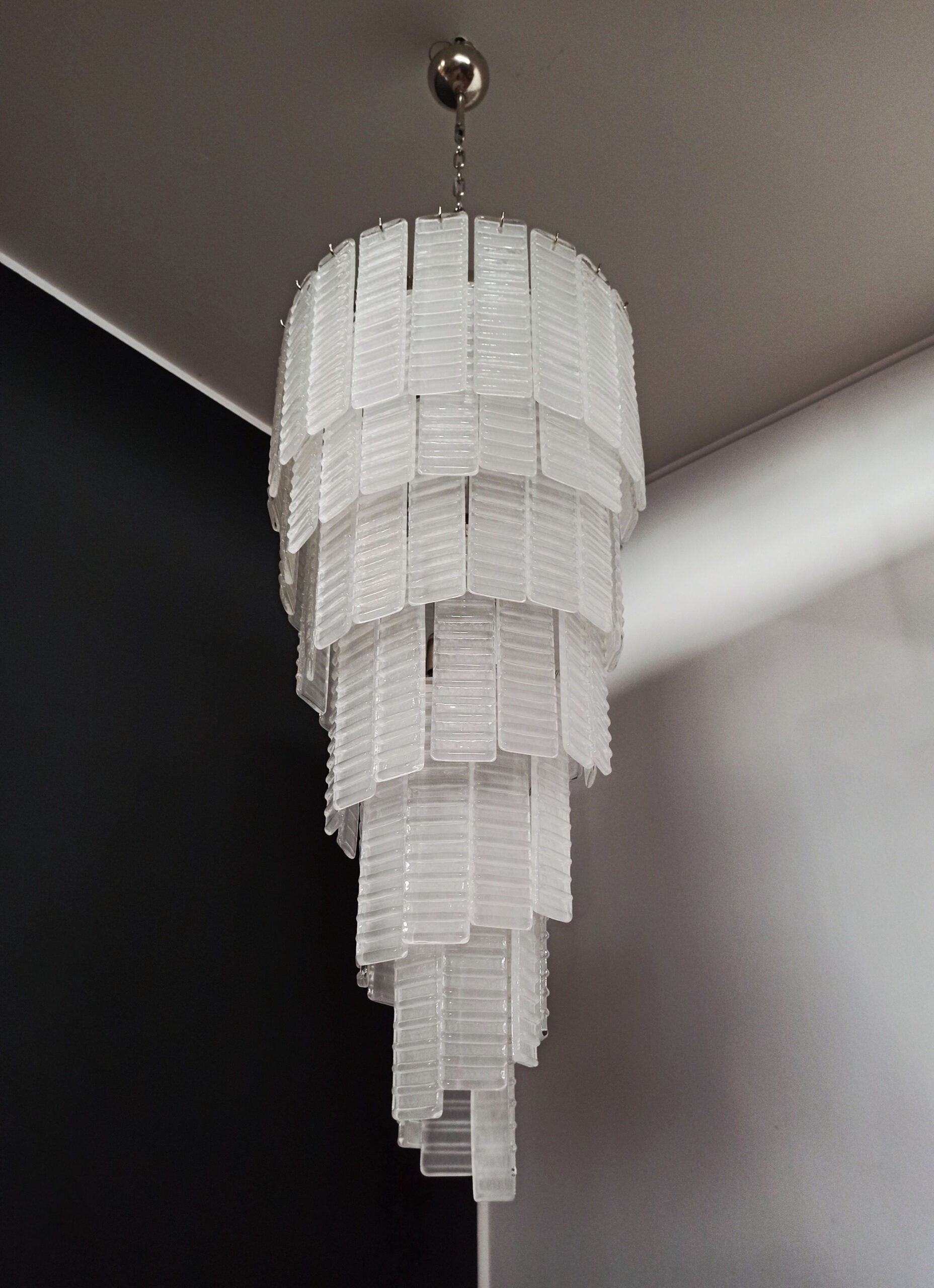 Murano Chandelier – 83 White Spiral Glasses – detail 7 – Murano Classics