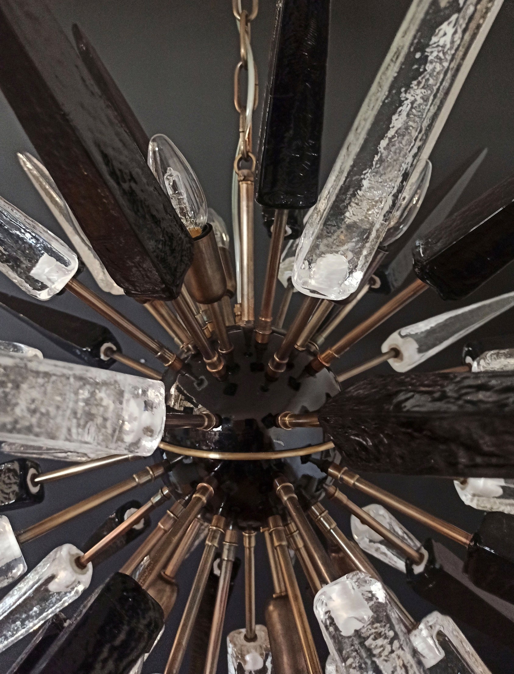 Lustre Murano – 51 Sputnik Noirs Transparents – détail 8 – Murano Classics