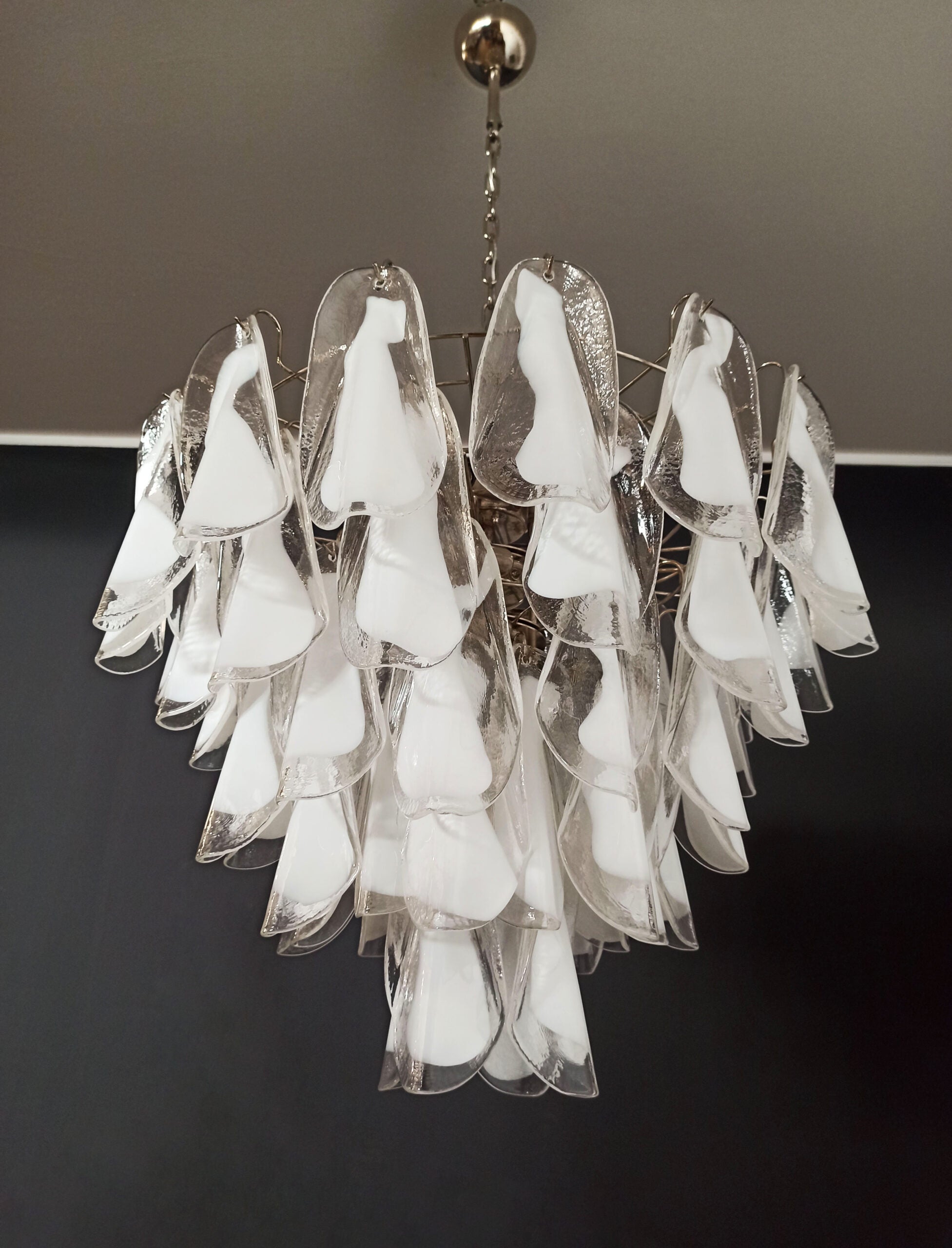 Murano Lysekrone – 57 Hvite Klare Rondiniglass – detalj 6 – Murano Classics