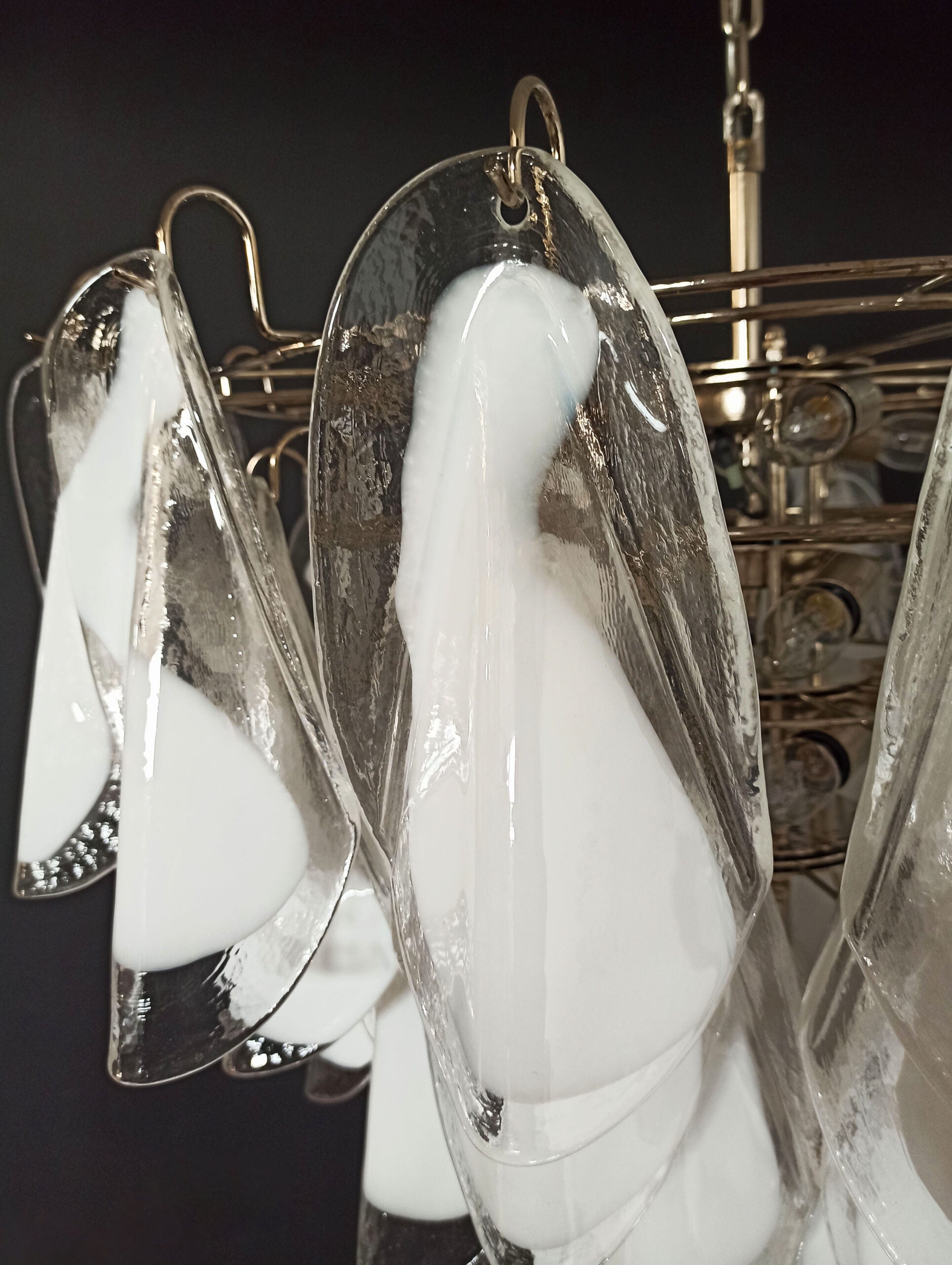 Murano Lysekrone – 57 Hvite Klare Rondiniglass – detalj 3 – Murano Classics