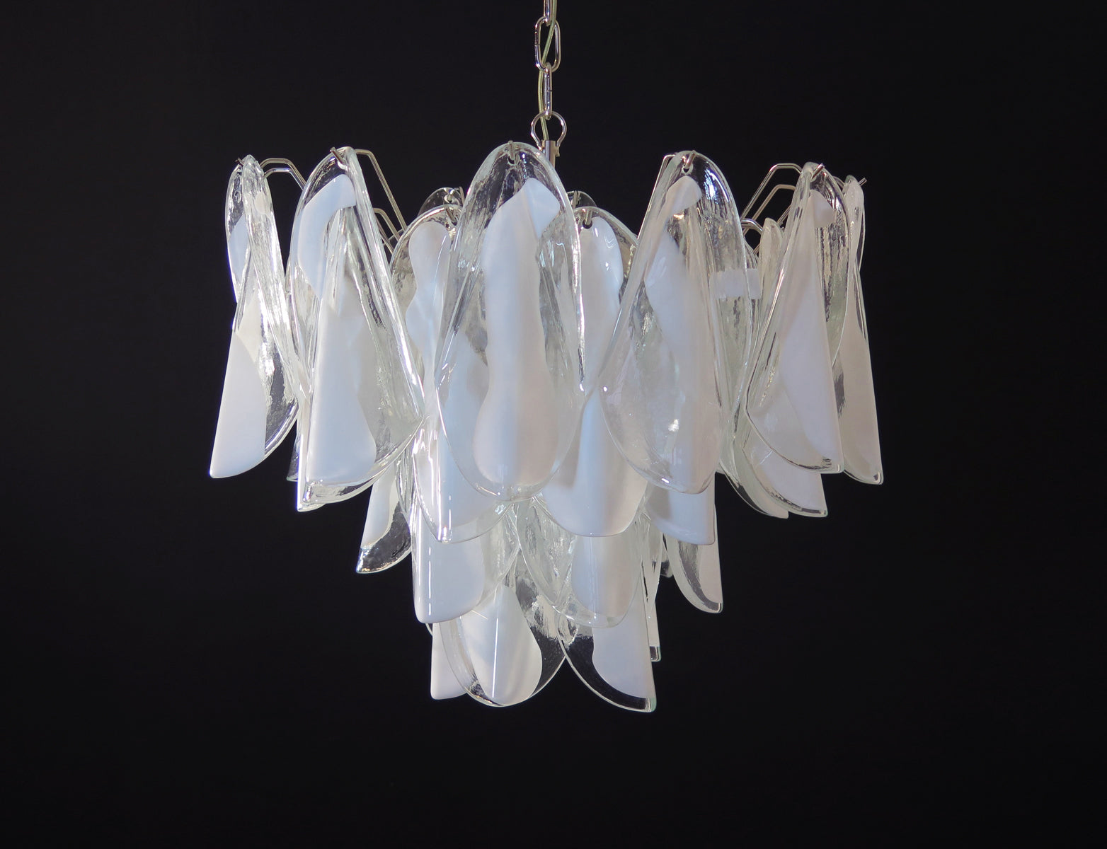 Murano Lysekrone – 36 Hvite Klare Rondiniglass – detalj 2 – Murano Classics