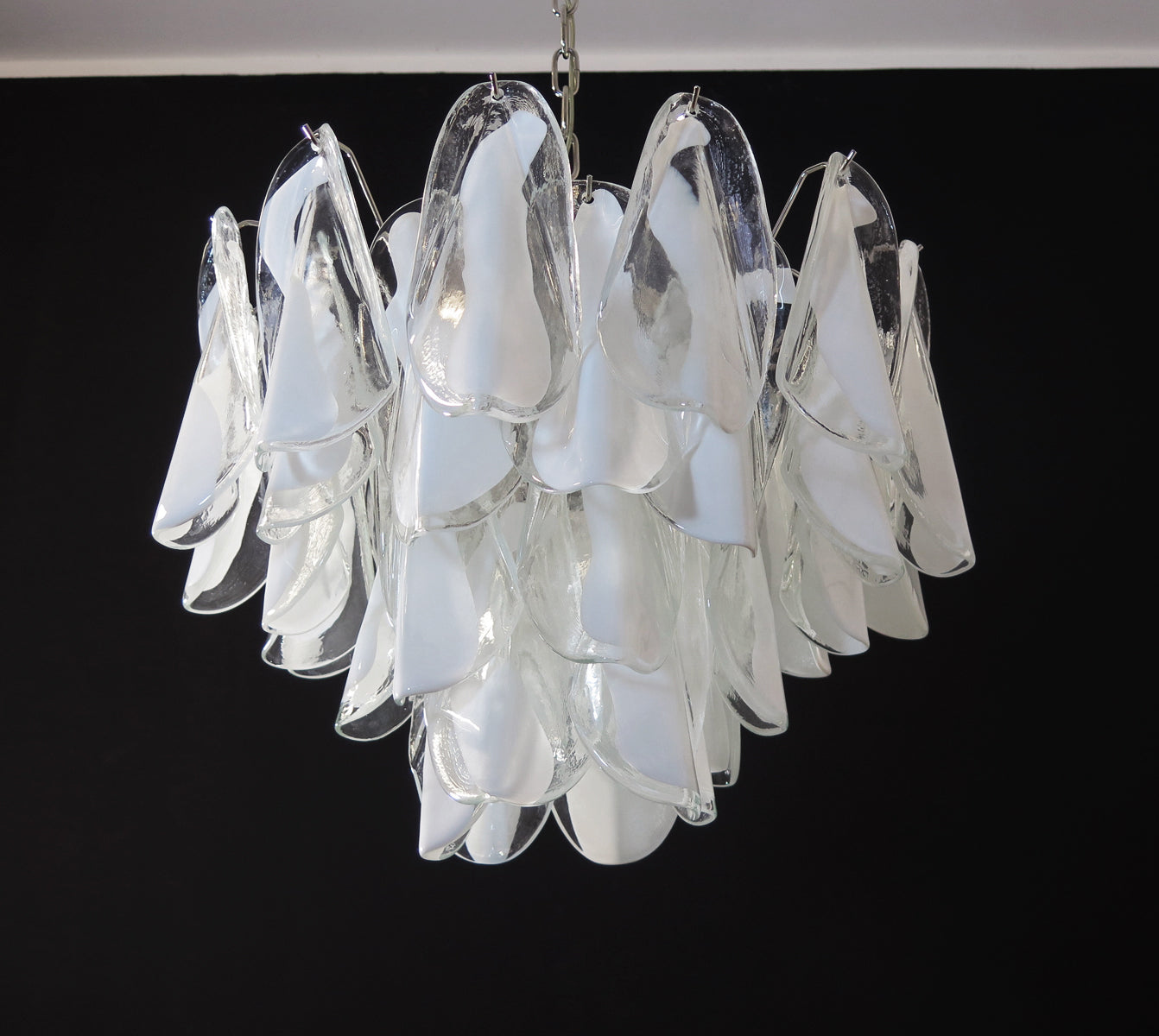 Murano Lysekrone – 36 Hvite Klare Rondiniglass – detalj 3 – Murano Classics